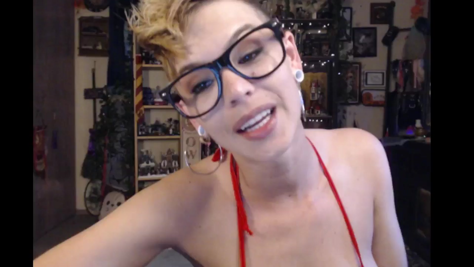 Gallery image thumbnail from Ancored's myfreecams stream on, 07/04/2024, 20:48 image 10 of 20