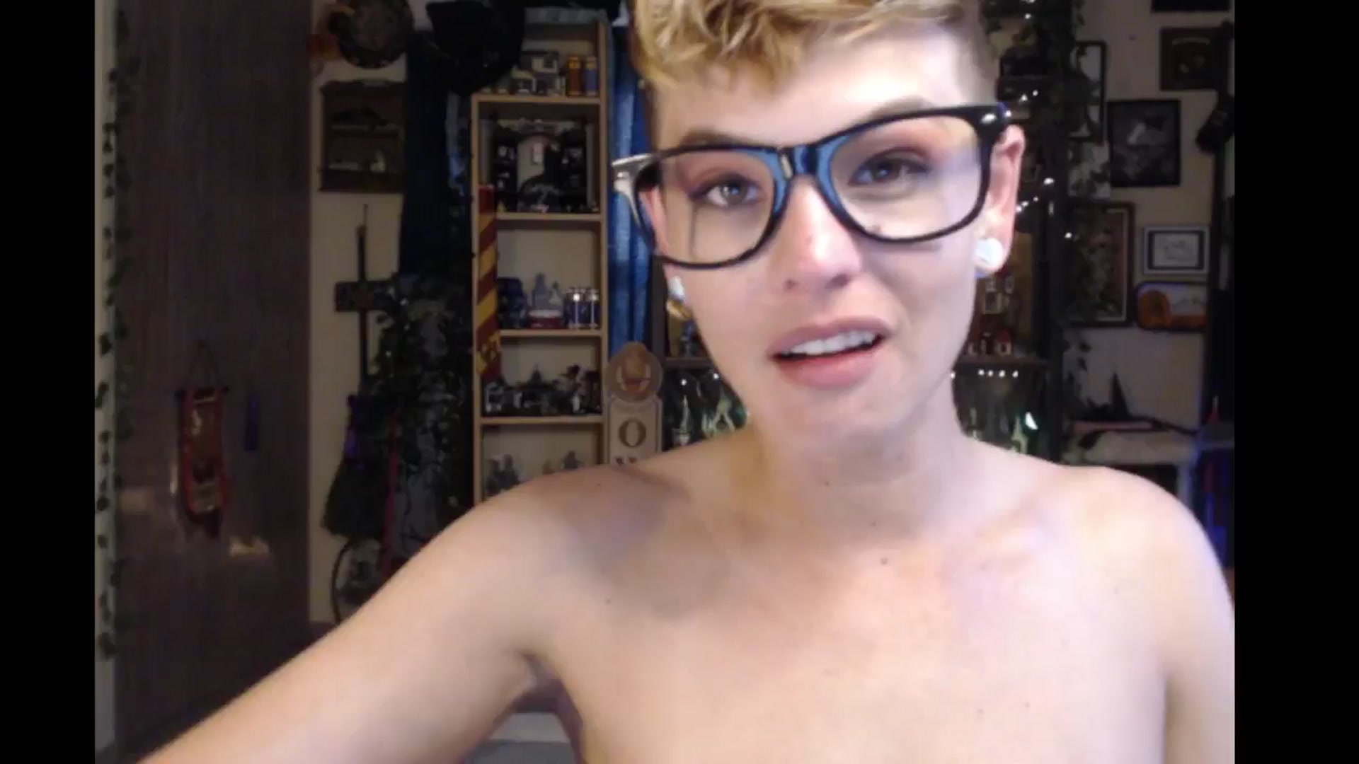 Gallery image thumbnail from Ancored's myfreecams stream on, 07/09/2024, 24:00 image 15 of 20