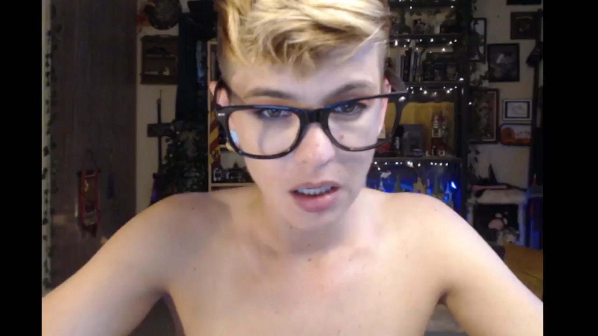 Gallery image thumbnail from Ancored's myfreecams stream on, 07/09/2024, 24:00 image 17 of 20
