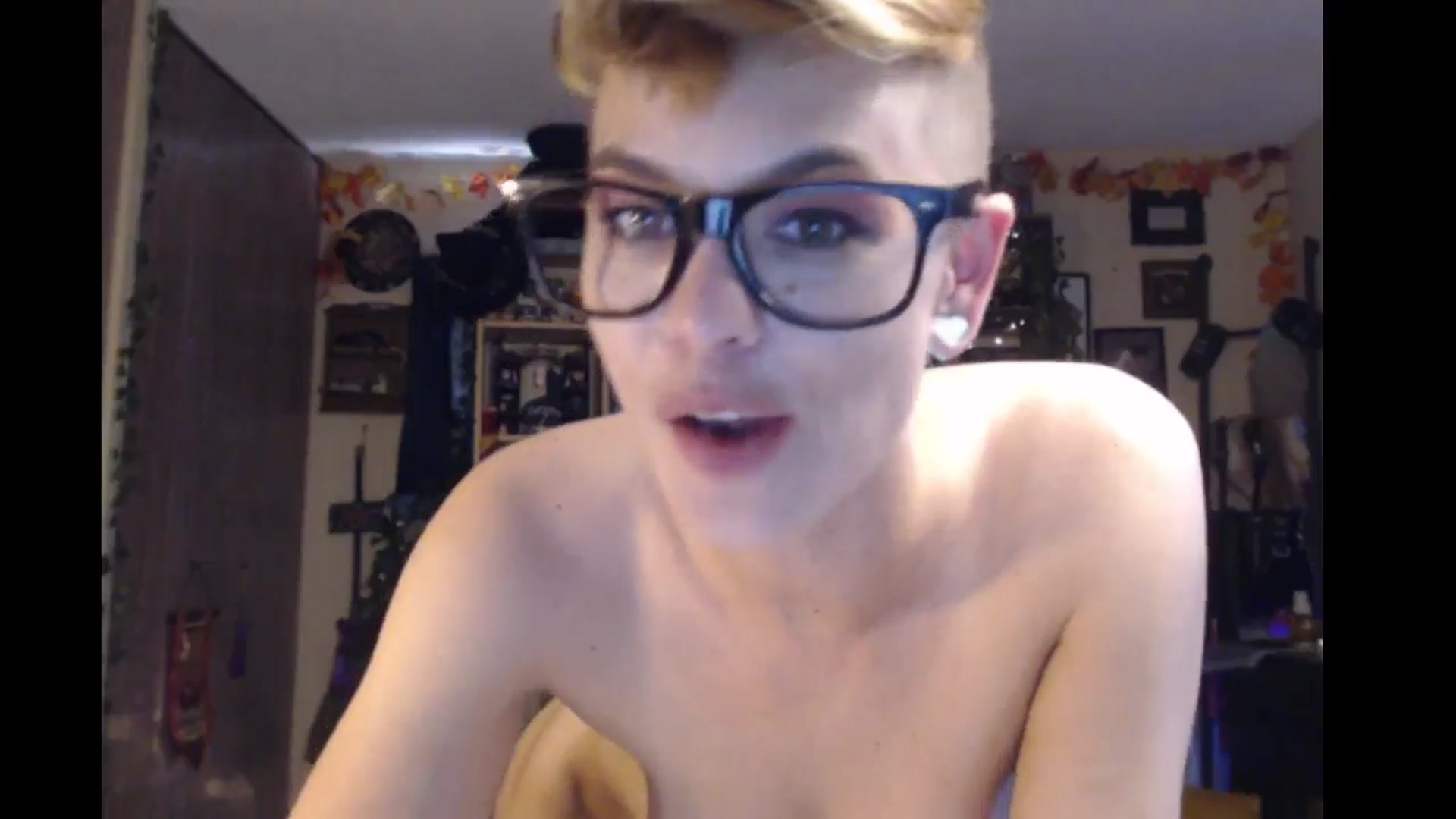 Gallery image thumbnail from Ancored's myfreecams stream on, 07/09/2024, 24:22 image 17 of 20