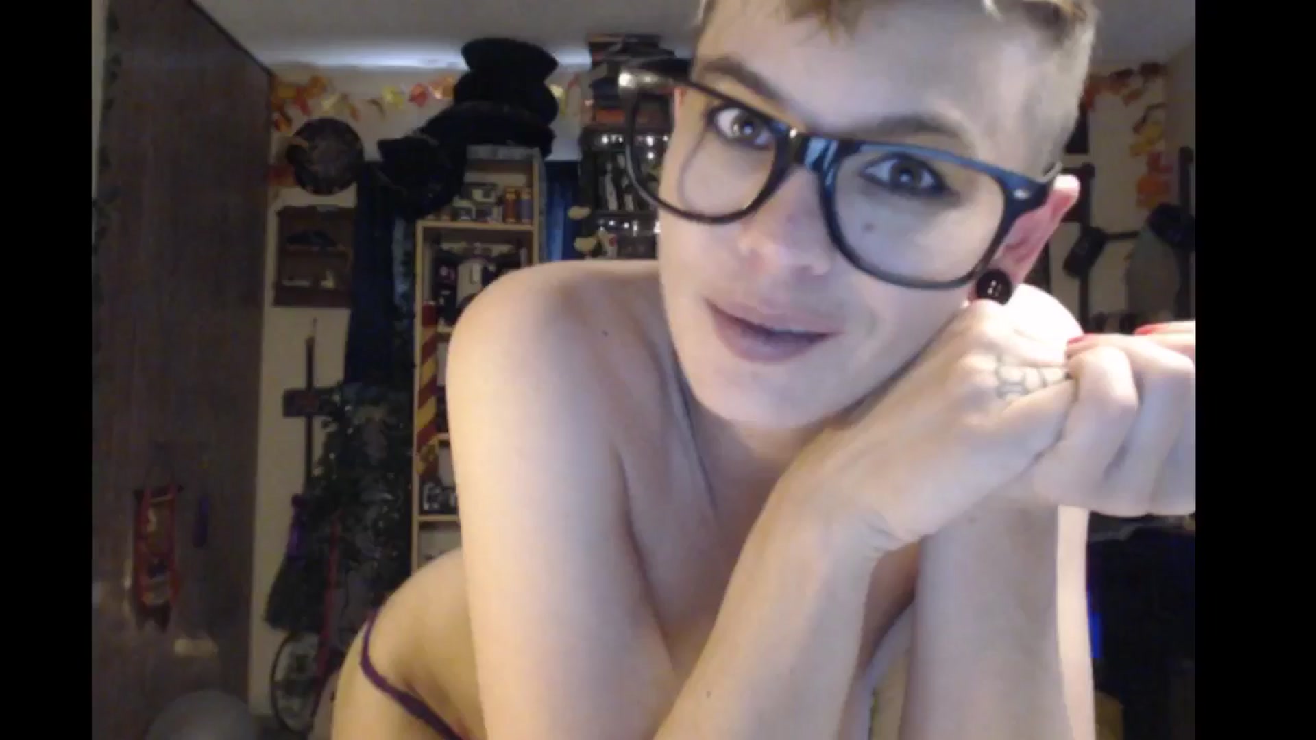 Gallery image thumbnail from Ancored's myfreecams stream on, 07/10/2024, 23:19 image 9 of 20