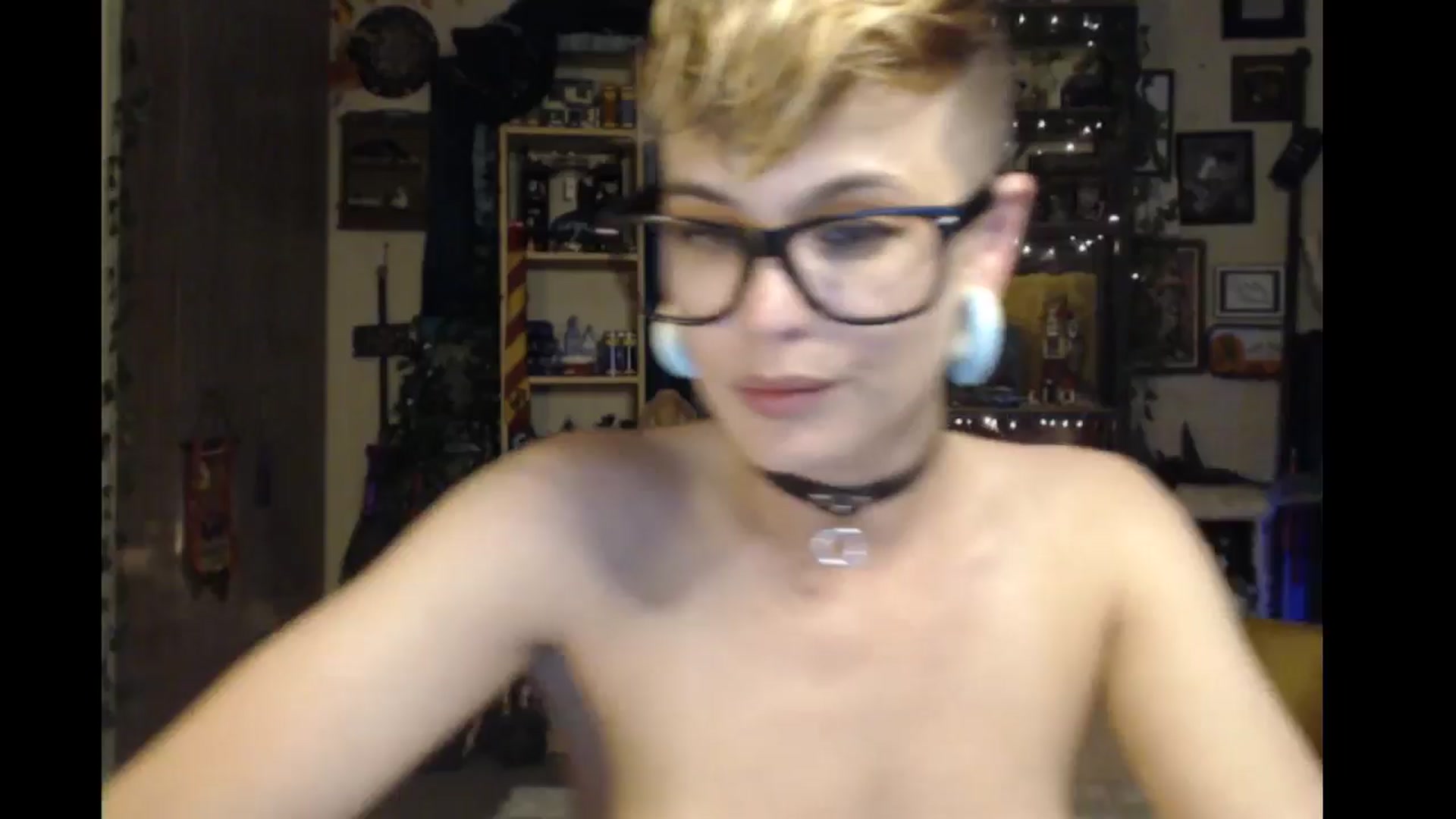 Gallery image thumbnail from Ancored's myfreecams stream on, 07/15/2024, 24:11 image 17 of 20