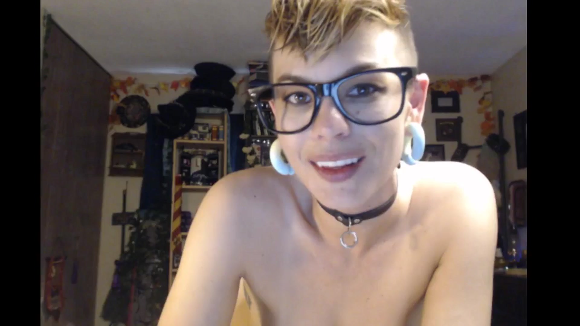 Gallery image thumbnail from Ancored's myfreecams stream on, 07/15/2024, 24:11 image 15 of 20