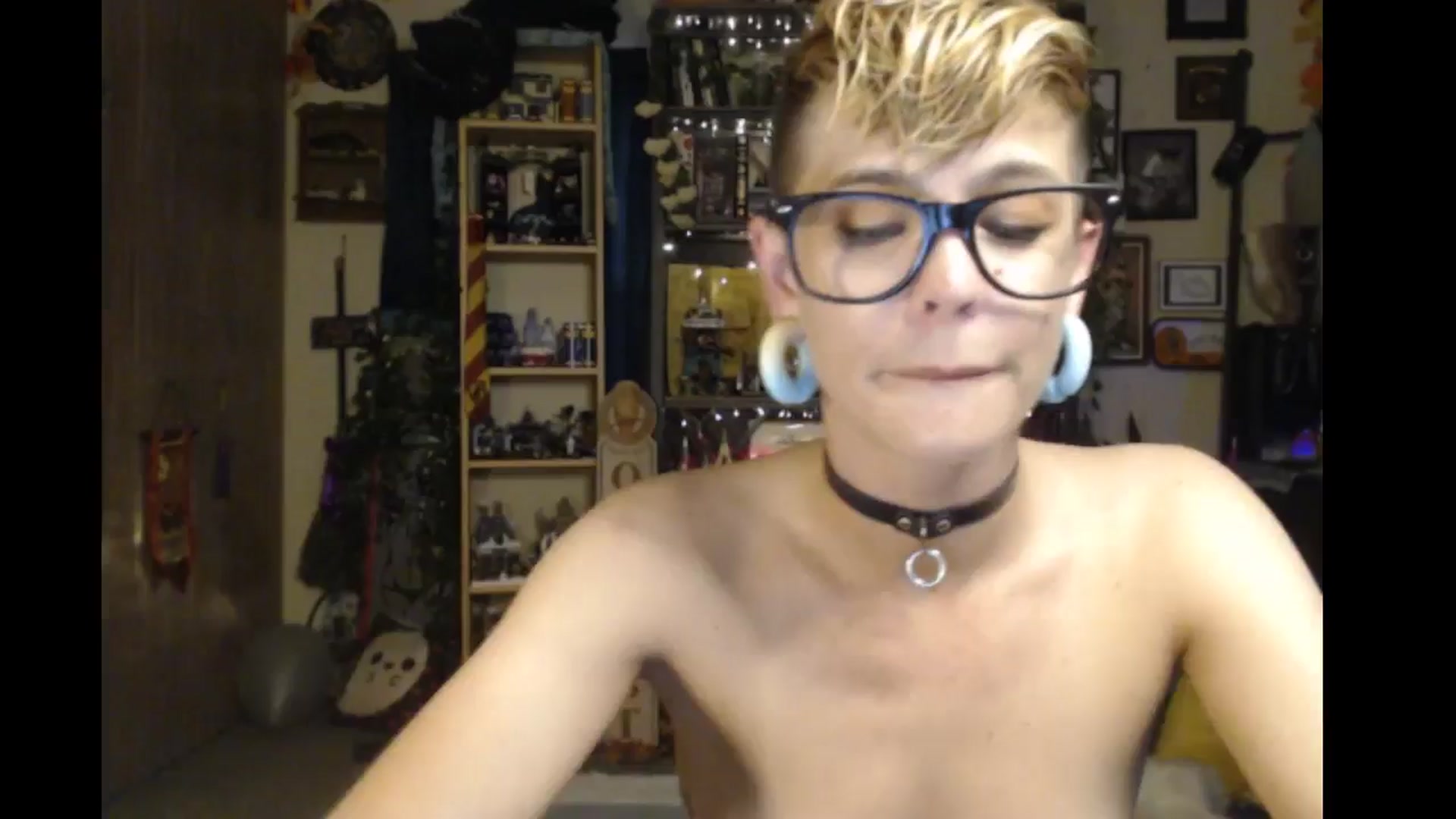 Gallery image thumbnail from Ancored's myfreecams stream on, 07/15/2024, 24:11 image 13 of 20