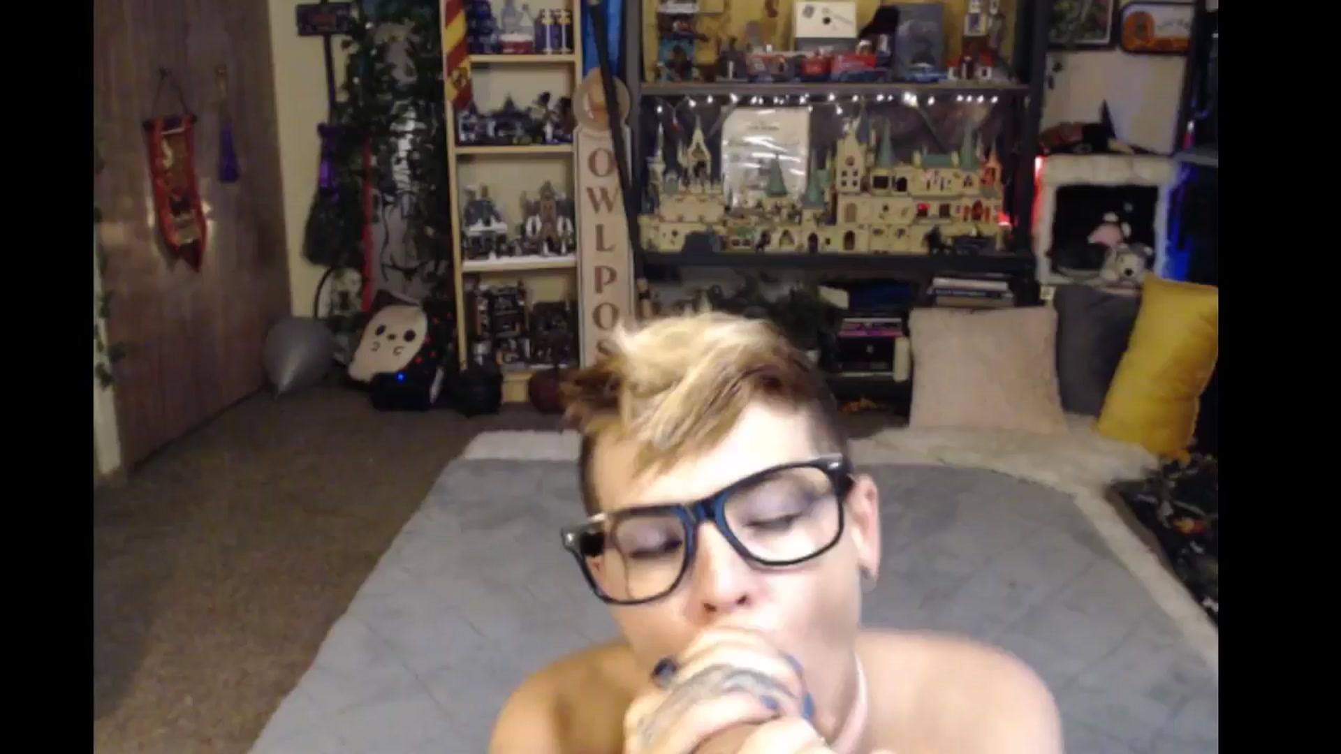 Gallery image thumbnail from Ancored's myfreecams stream on, 07/19/2024, 23:28 image 15 of 20