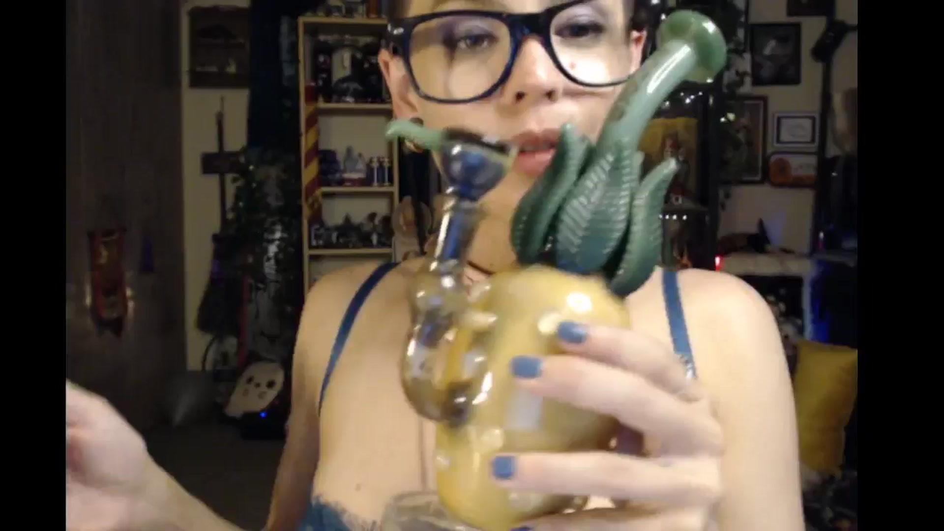 Gallery image thumbnail from Ancored's myfreecams stream on, 07/20/2024, 24:22 image 6 of 20