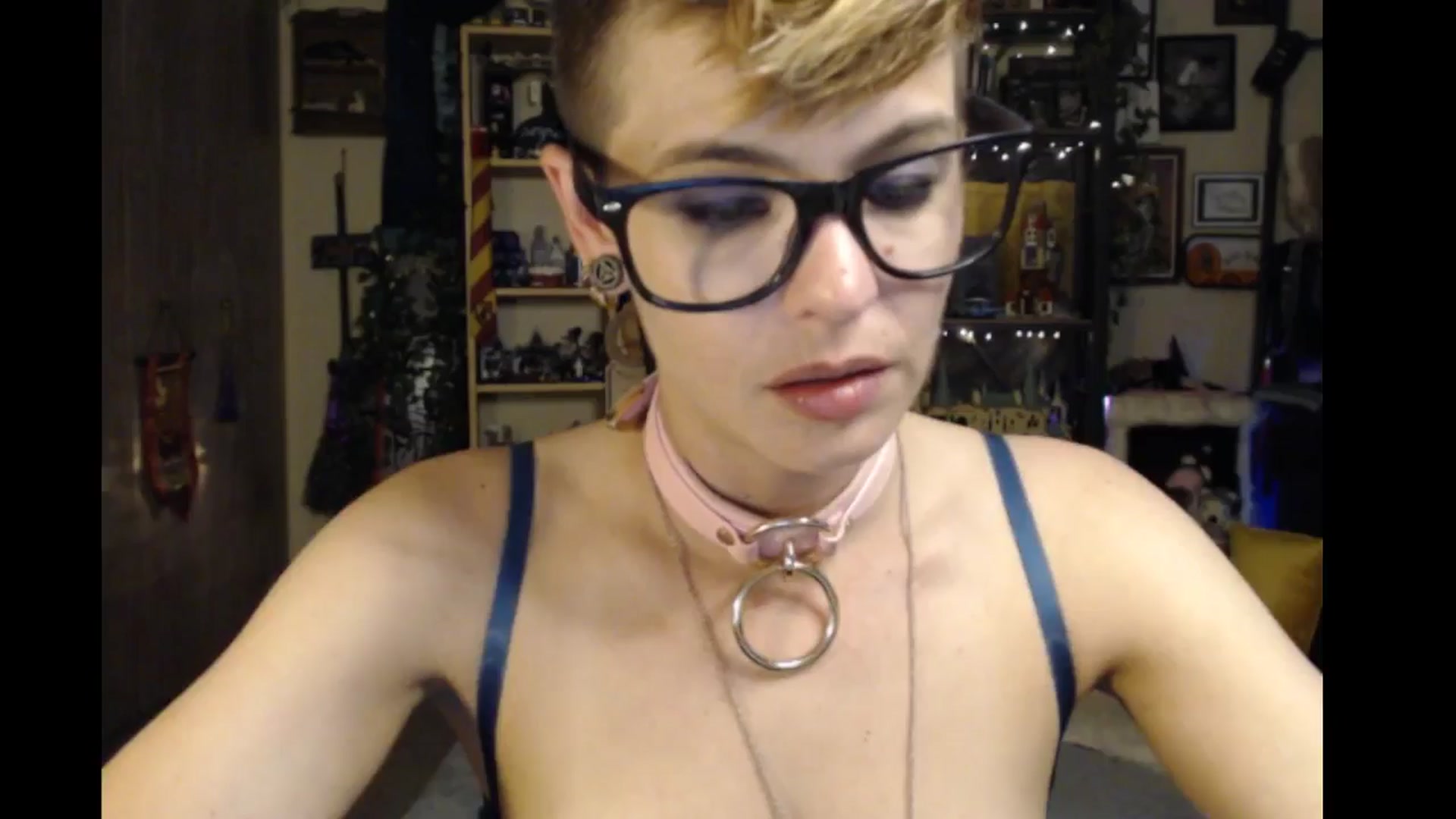 Gallery image thumbnail from Ancored's myfreecams stream on, 07/20/2024, 24:22 image 7 of 20