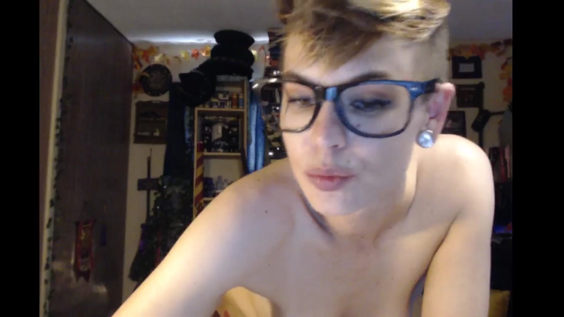 Gallery image thumbnail from Ancored's myfreecams stream on, 07/26/2024, 24:16 image 14 of 20