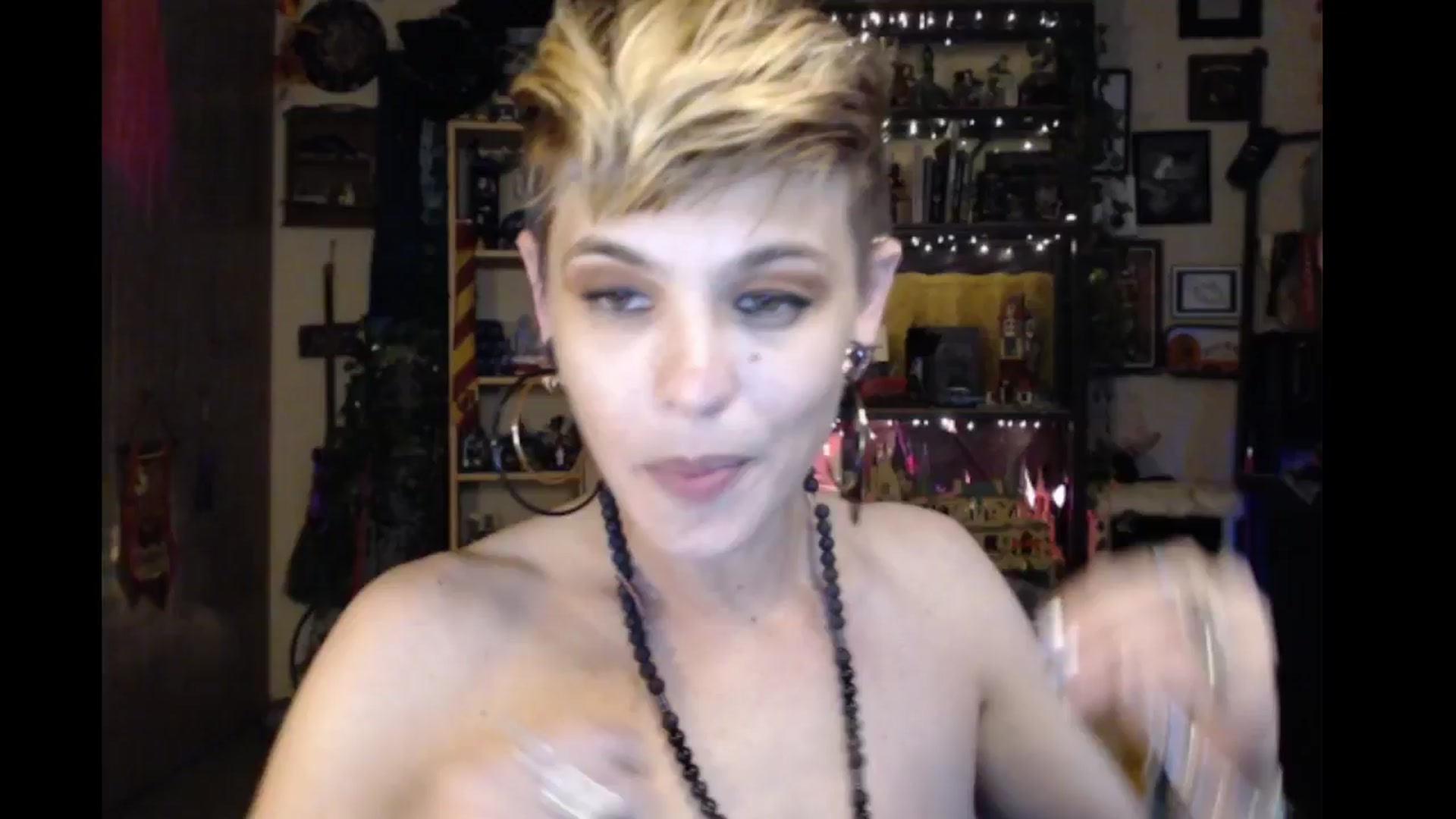 Gallery image thumbnail from Ancored's myfreecams stream on, 08/07/2024, 24:01 image 20 of 20