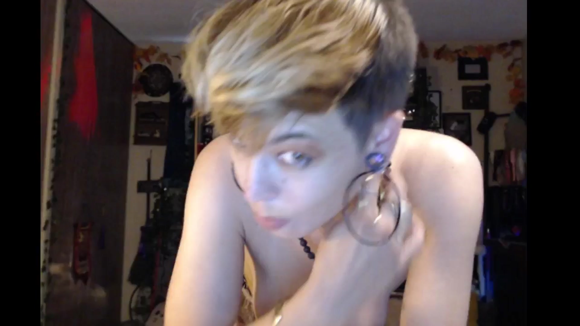Gallery image thumbnail from Ancored's myfreecams stream on, 08/07/2024, 24:01 image 14 of 20