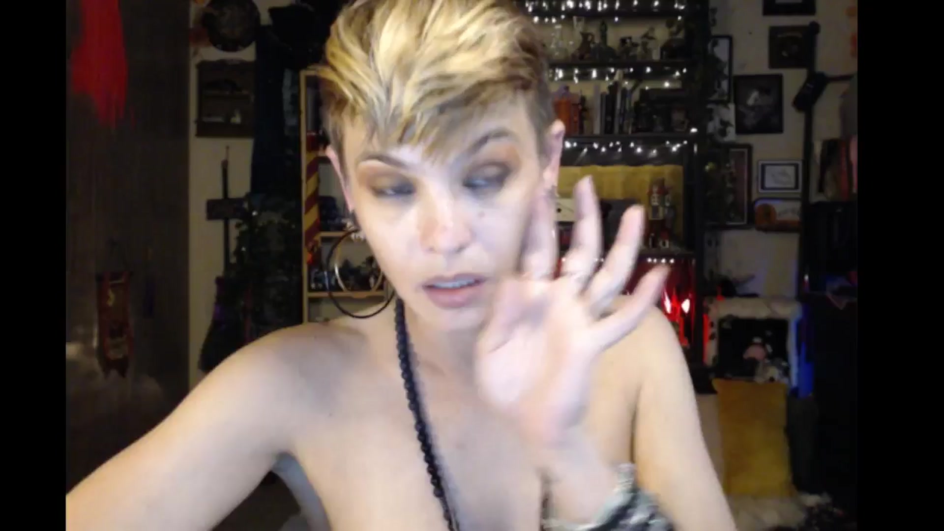 Gallery image thumbnail from Ancored's myfreecams stream on, 08/07/2024, 24:27 image 17 of 20
