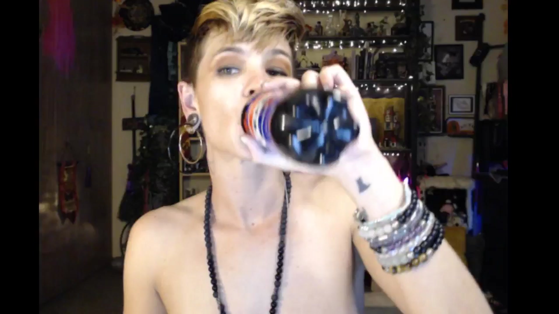 Gallery image thumbnail from Ancored's myfreecams stream on, 08/07/2024, 24:27 image 18 of 20