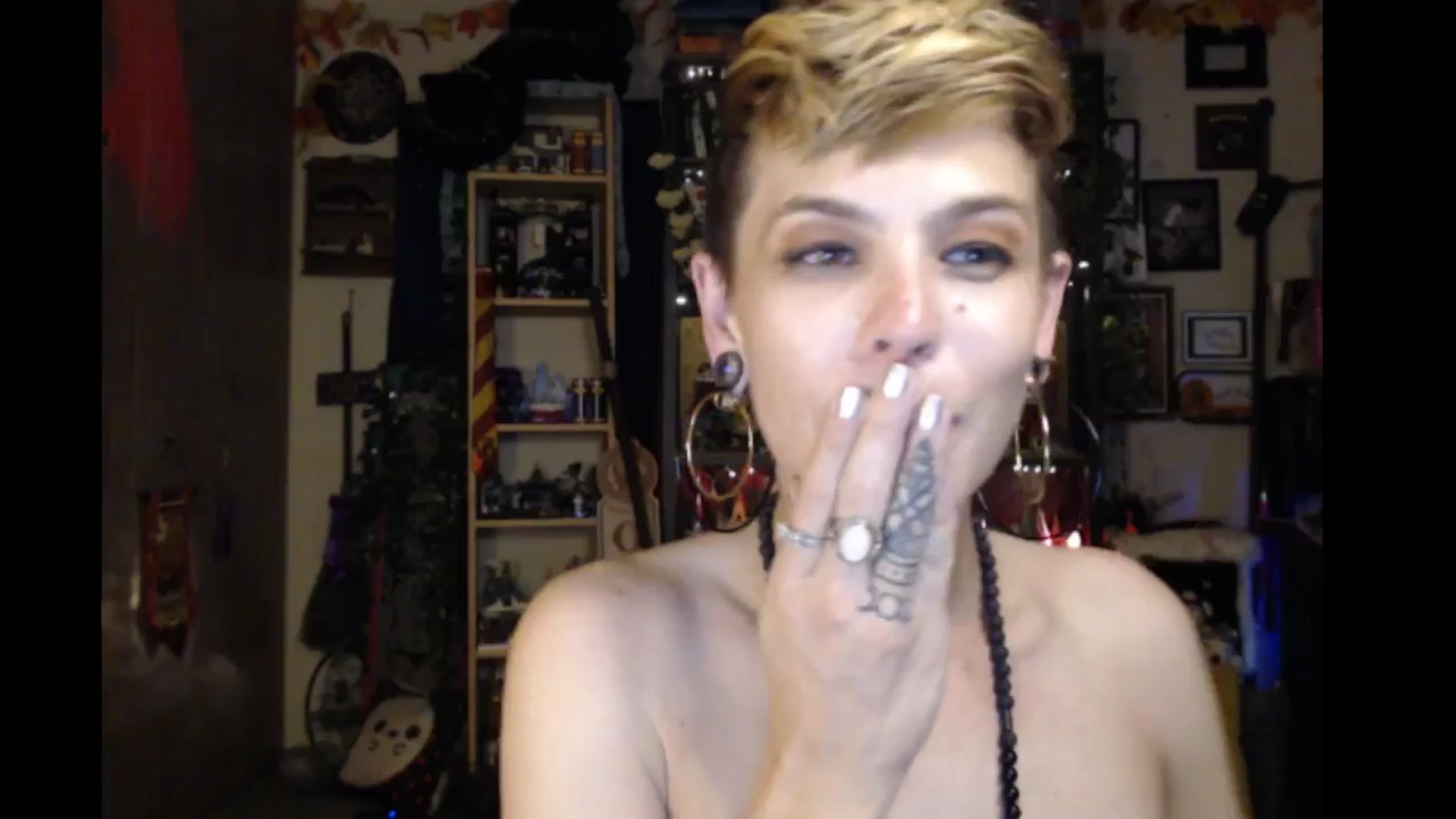 Gallery image thumbnail from Ancored's myfreecams stream on, 08/07/2024, 02:26 image 12 of 20