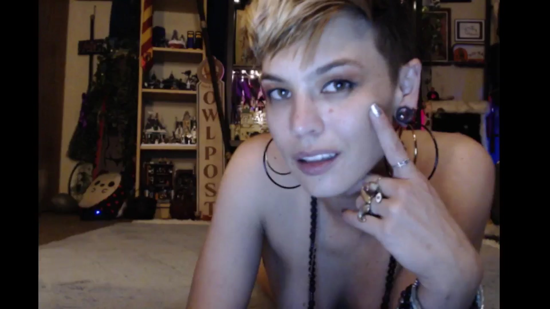 Gallery image thumbnail from Ancored's myfreecams stream on, 08/07/2024, 02:26 image 5 of 20