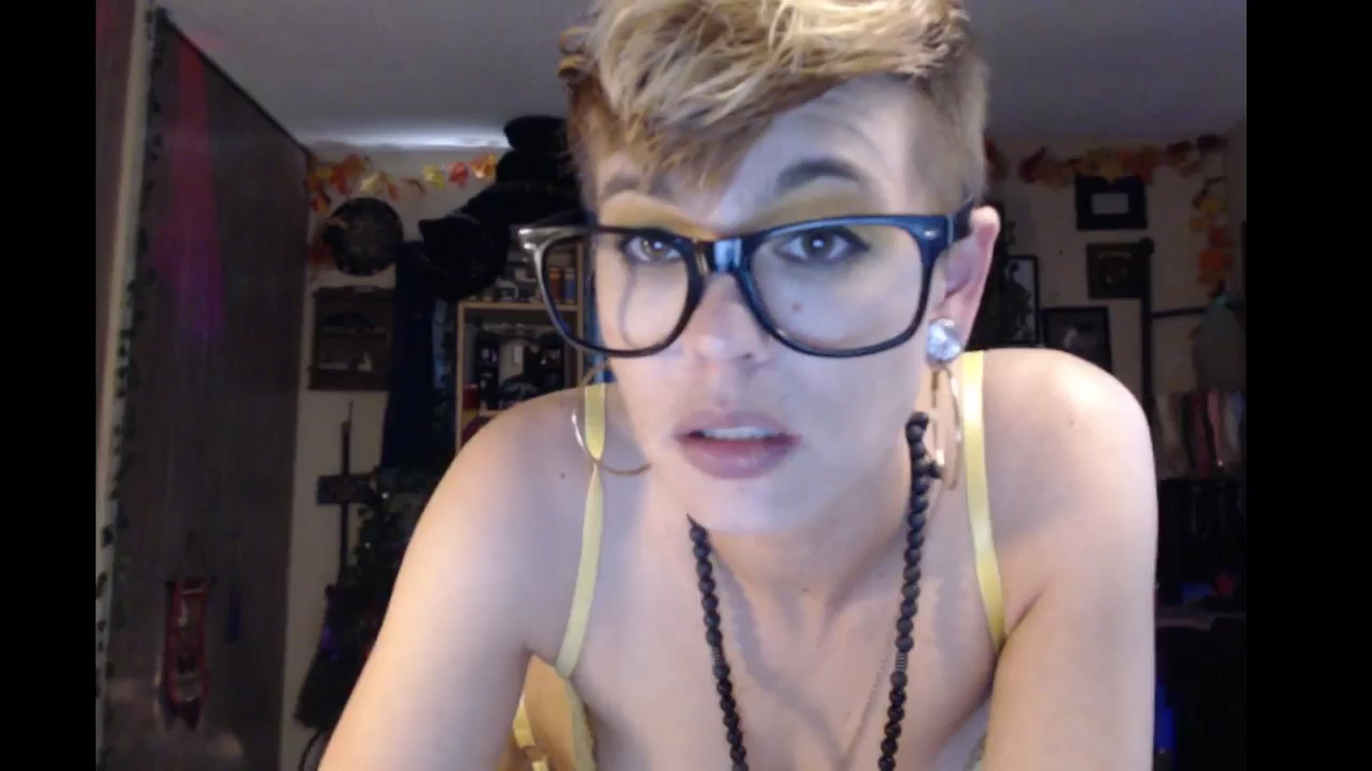Gallery image thumbnail from Ancored's myfreecams stream on, 08/09/2024, 24:18 image 10 of 20