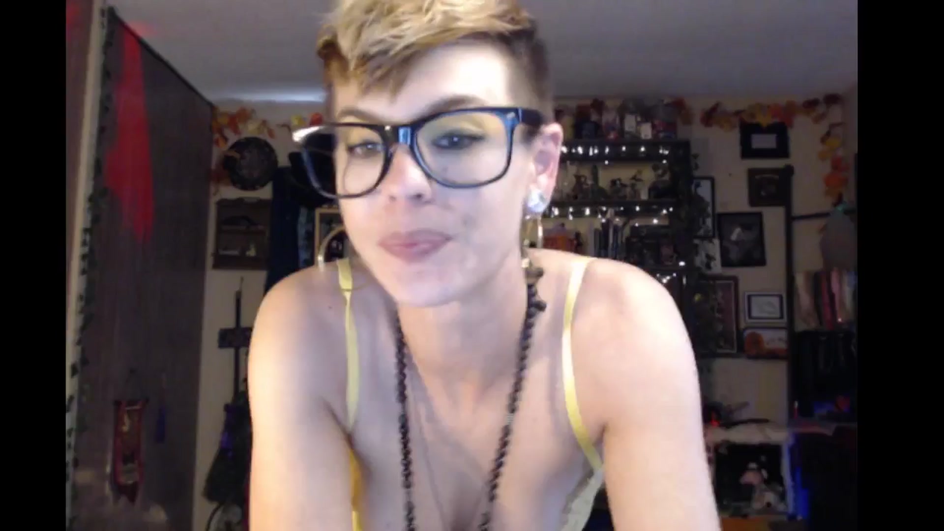 Gallery image thumbnail from Ancored's myfreecams stream on, 08/09/2024, 24:18 image 9 of 20