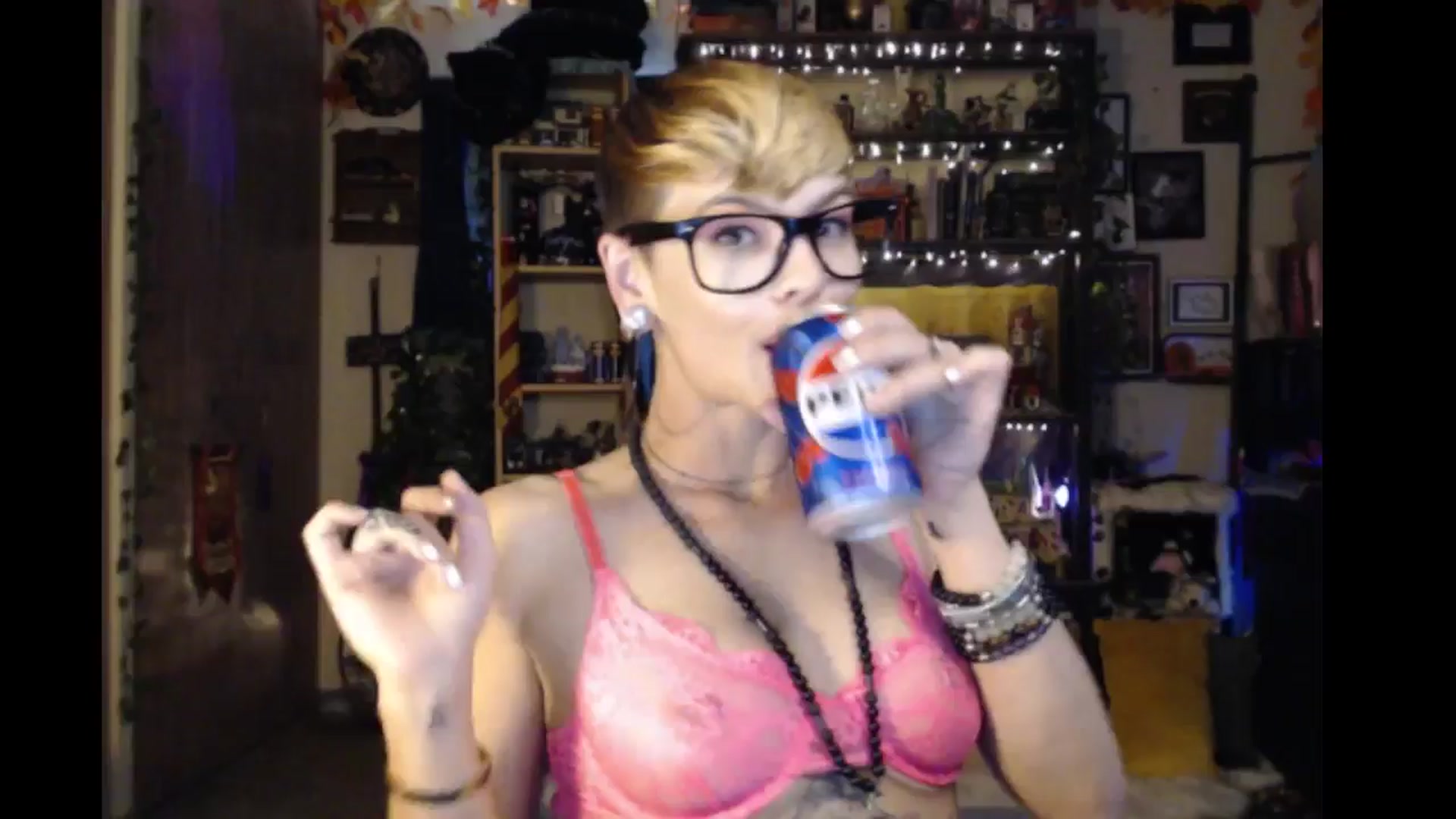 Gallery image thumbnail from Ancored's myfreecams stream on, 08/11/2024, 21:06 image 9 of 20