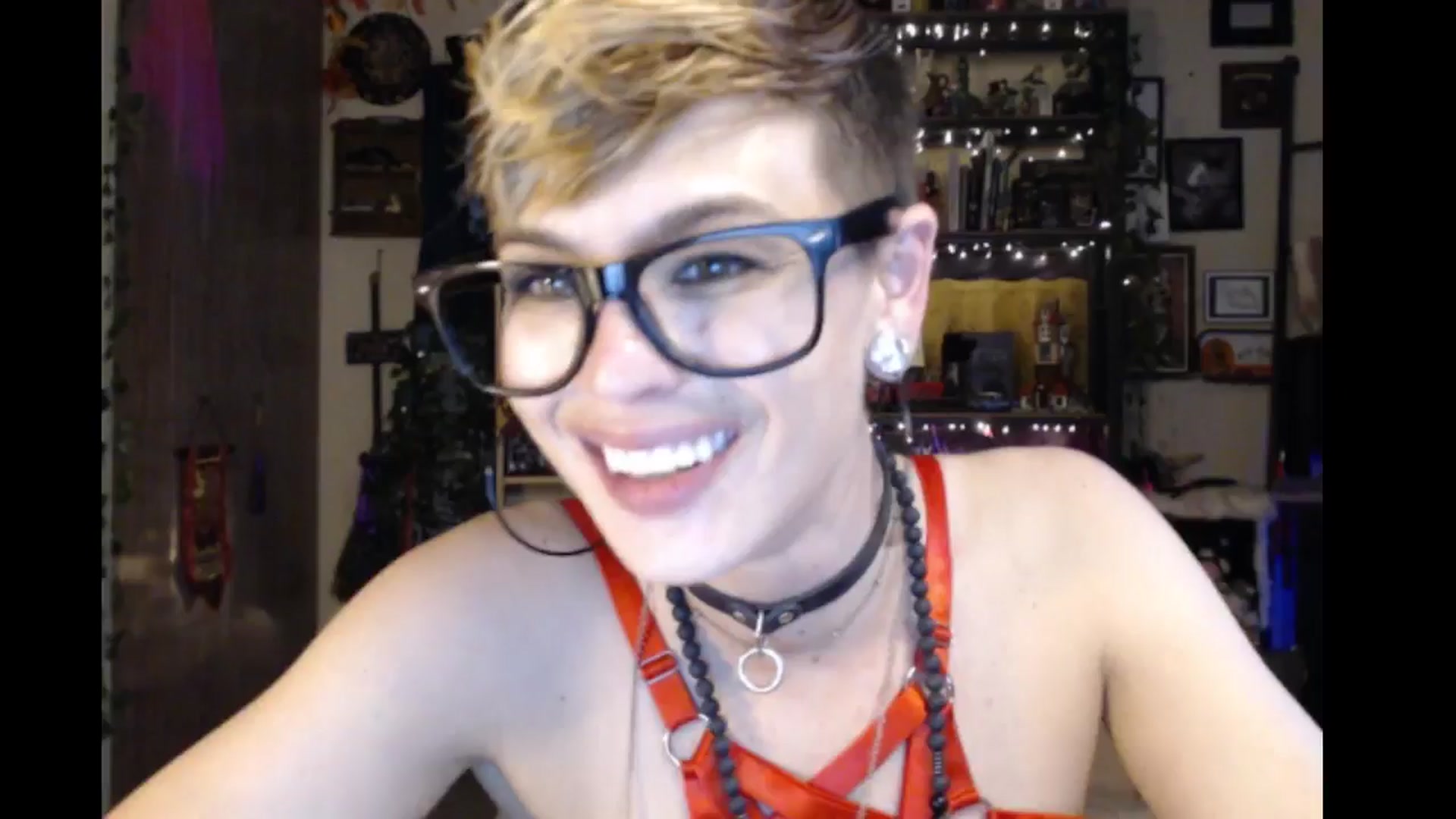Gallery image thumbnail from Ancored's myfreecams stream on, 08/14/2024, 01:04 image 1 of 20