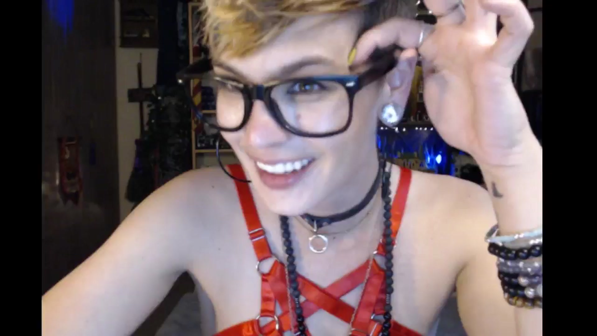 Gallery image thumbnail from Ancored's myfreecams stream on, 08/14/2024, 01:04 image 4 of 20