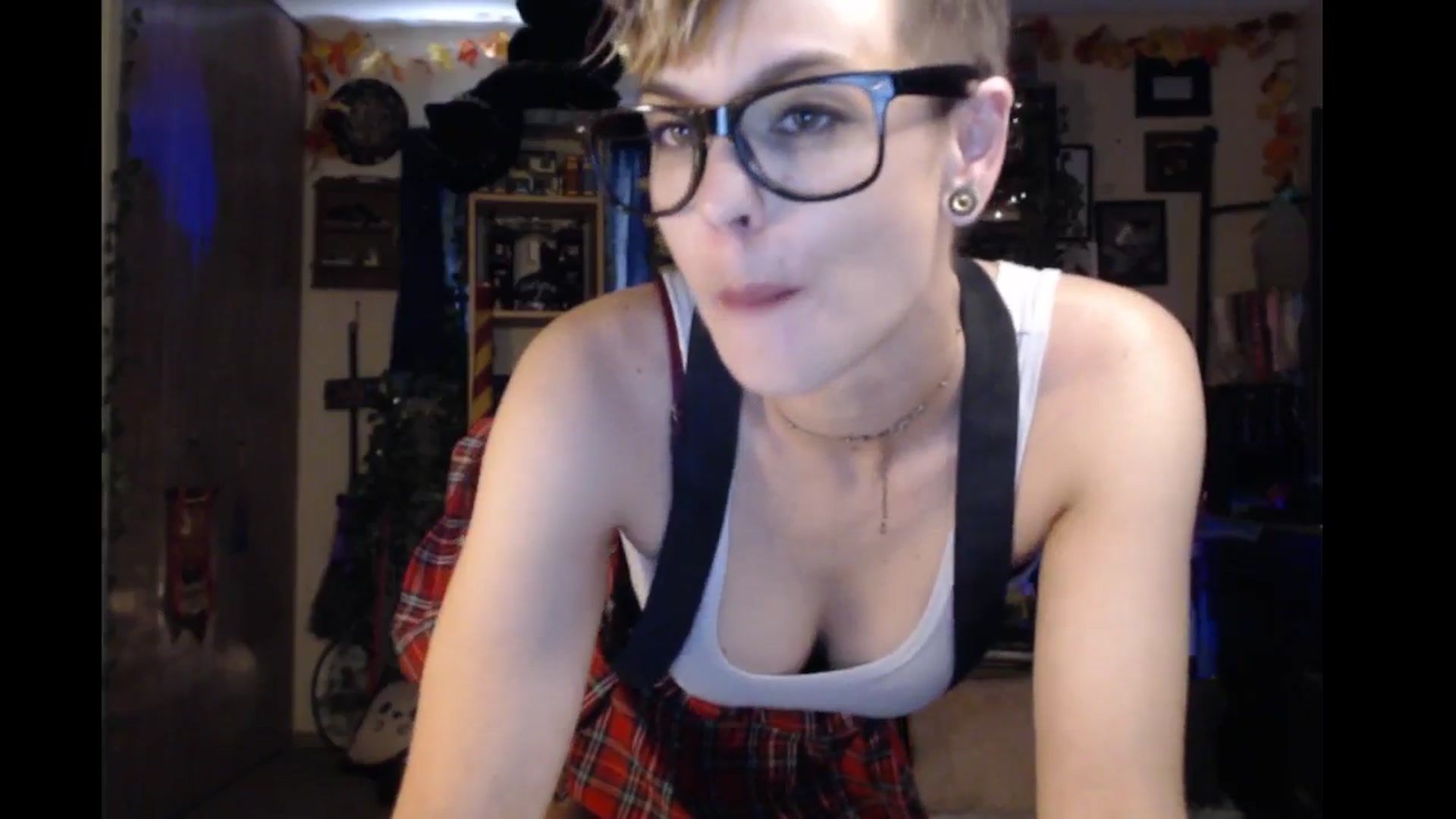 Gallery image thumbnail from Ancored's myfreecams stream on, 08/15/2024, 19:39 image 19 of 20