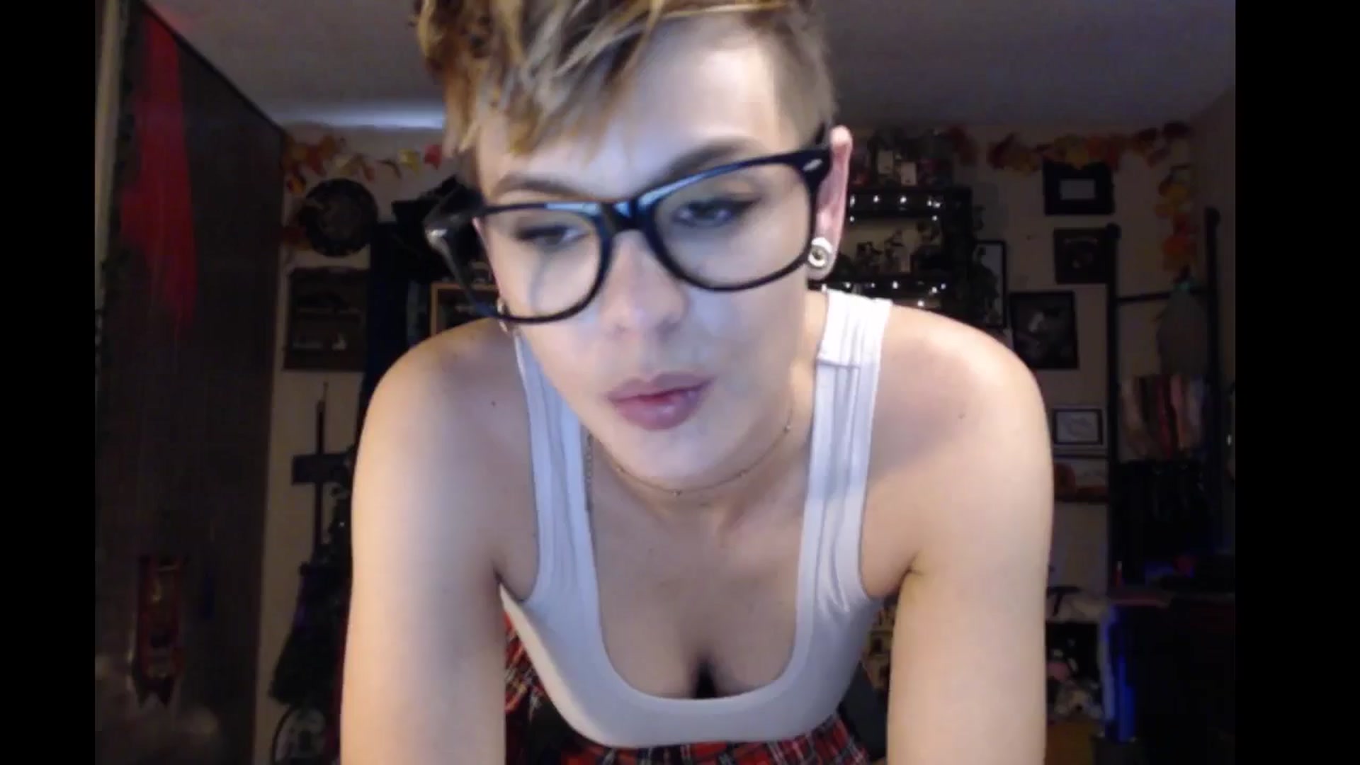 Gallery image thumbnail from Ancored's myfreecams stream on, 08/15/2024, 20:39 image 6 of 20