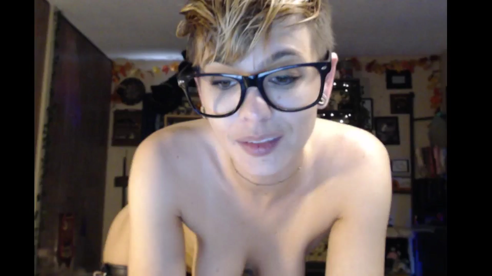 Gallery image thumbnail from Ancored's myfreecams stream on, 08/15/2024, 21:31 image 3 of 20