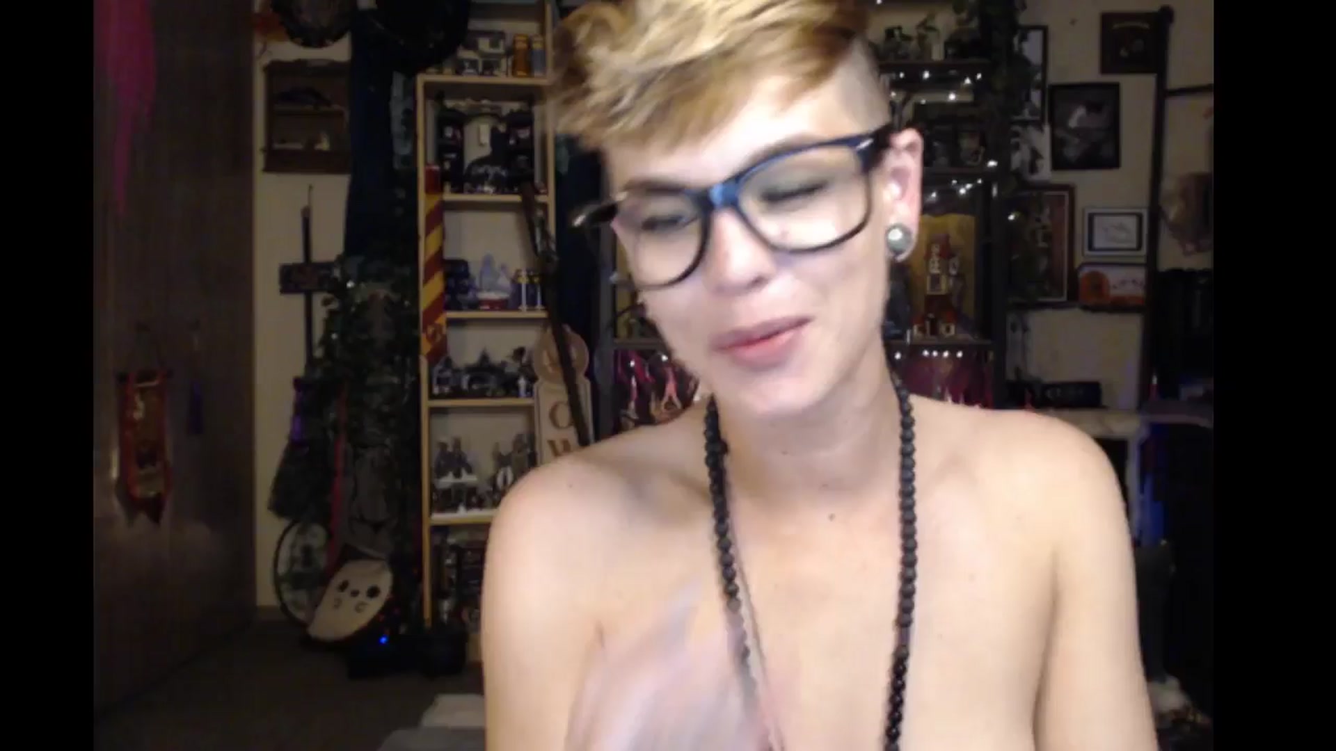 Gallery image thumbnail from Ancored's myfreecams stream on, 08/21/2024, 24:39 image 2 of 20