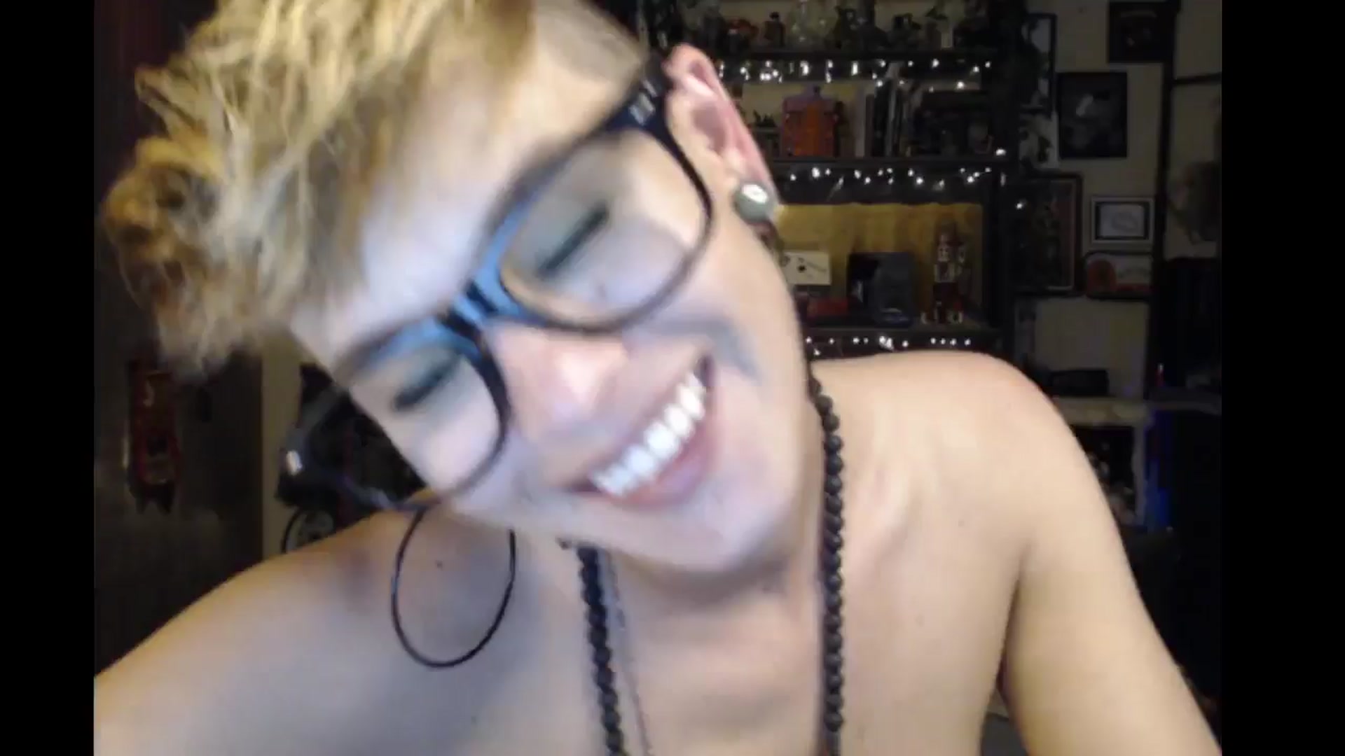 Gallery image thumbnail from Ancored's myfreecams stream on, 08/21/2024, 24:39 image 20 of 20
