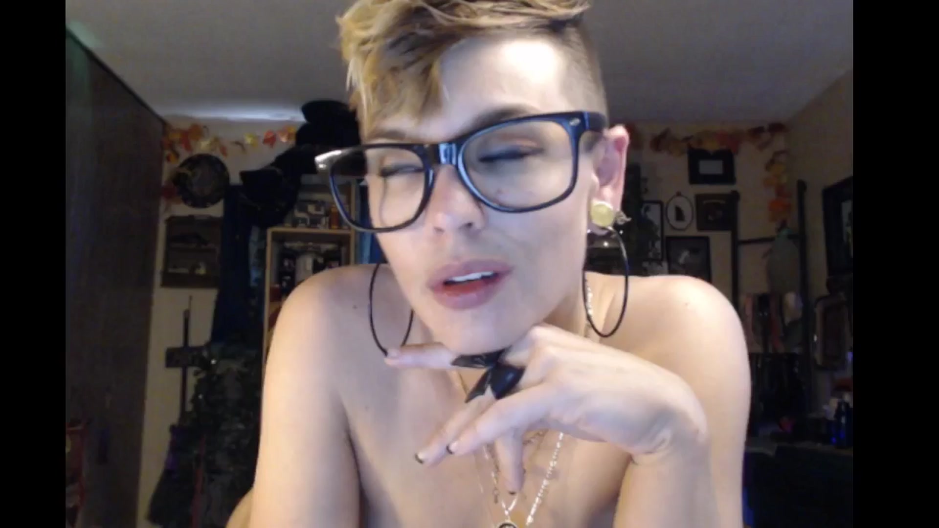 Gallery image thumbnail from Ancored's myfreecams stream on, 08/27/2024, 23:53 image 20 of 20