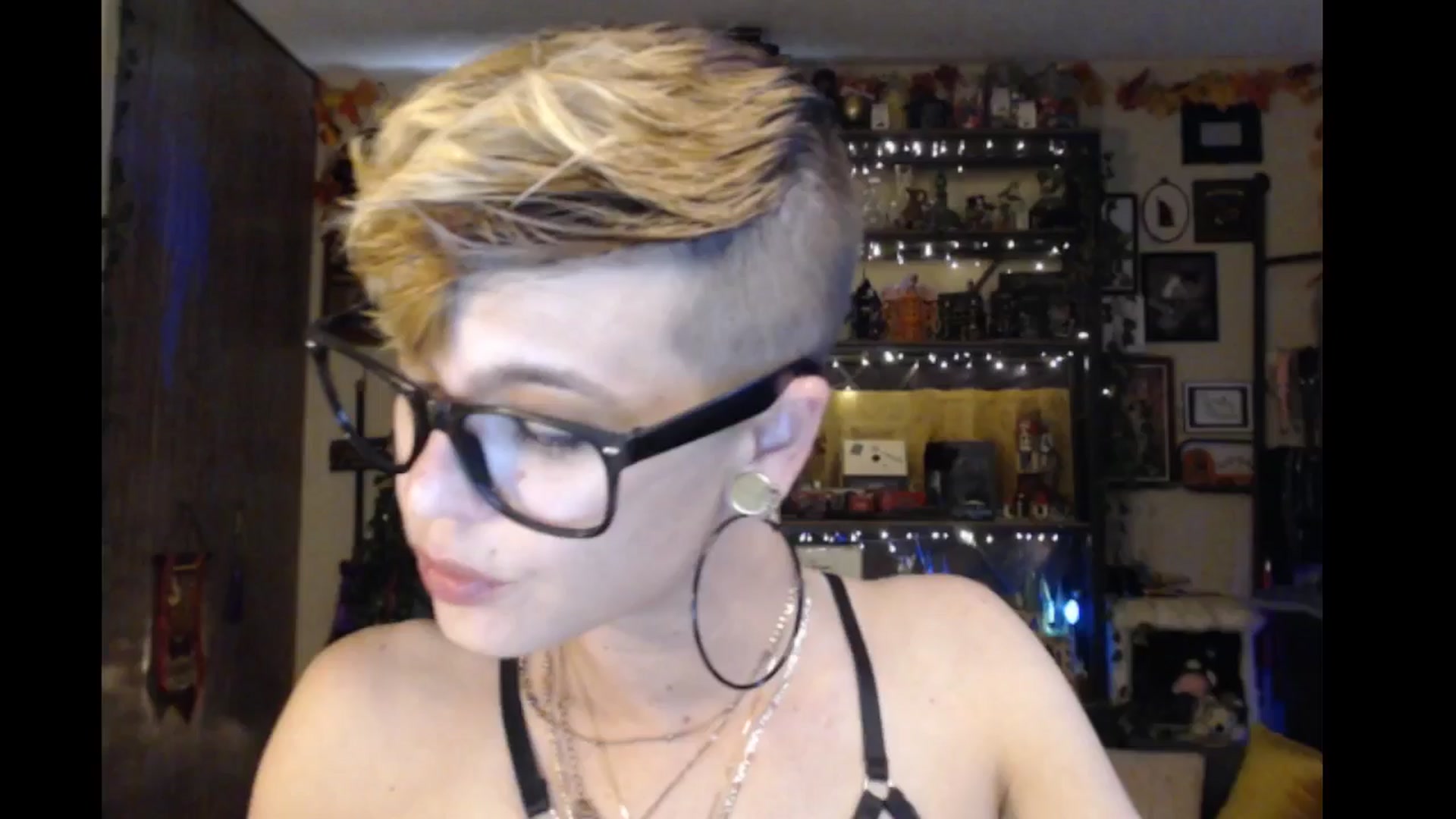 Gallery image thumbnail from Ancored's myfreecams stream on, 08/27/2024, 23:53 image 12 of 20
