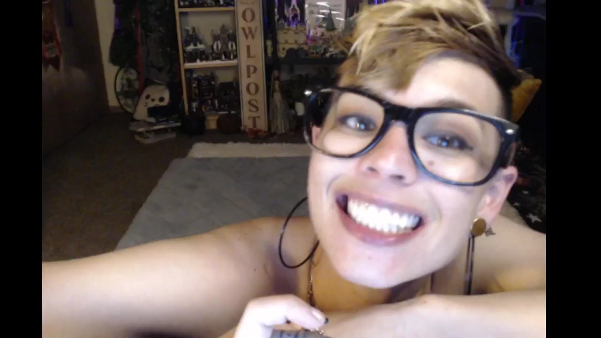 Gallery image thumbnail from Ancored's myfreecams stream on, 08/28/2024, 01:29 image 16 of 20