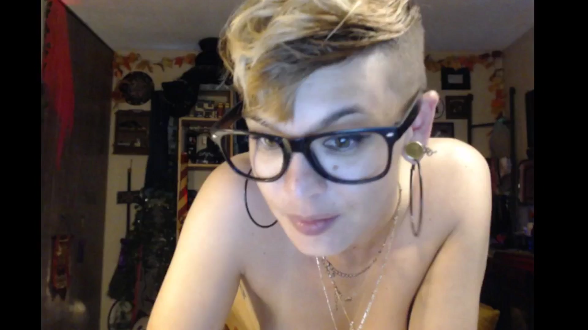 Gallery image thumbnail from Ancored's myfreecams stream on, 08/28/2024, 01:29 image 20 of 20