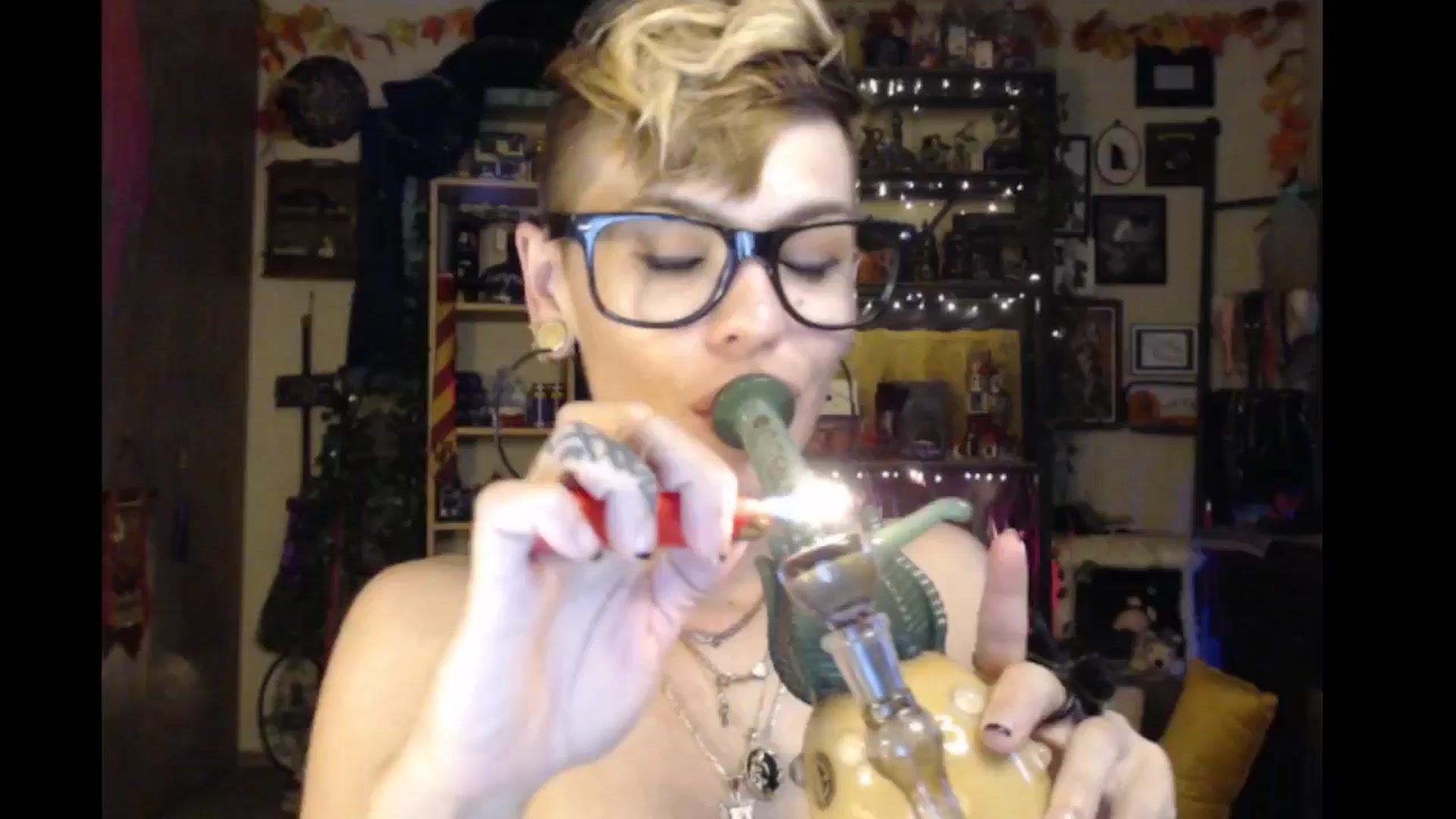 Gallery image thumbnail from Ancored's myfreecams stream on, 08/28/2024, 01:29 image 4 of 20