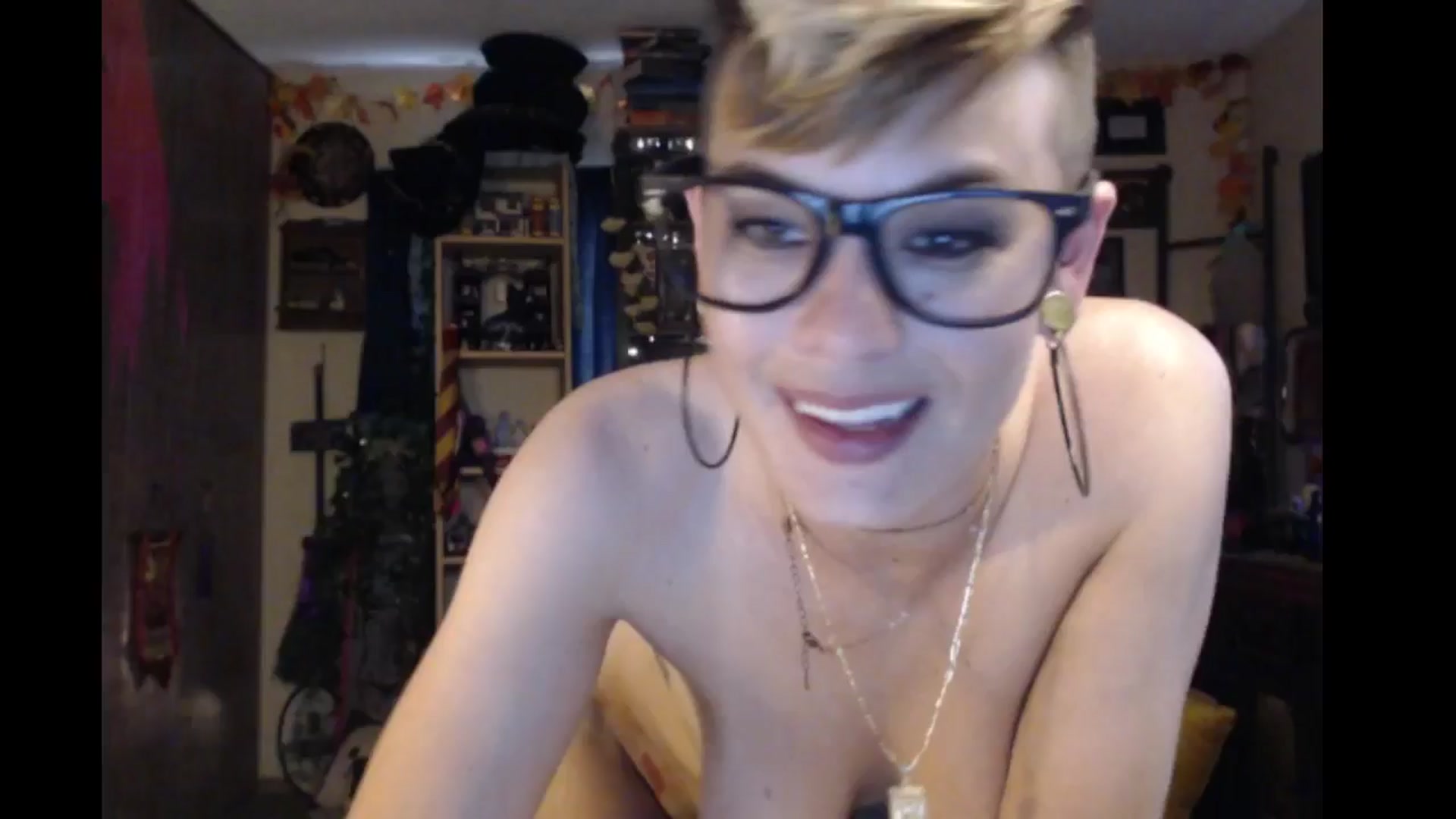 Gallery image thumbnail from Ancored's myfreecams stream on, 08/29/2024, 01:06 image 8 of 20