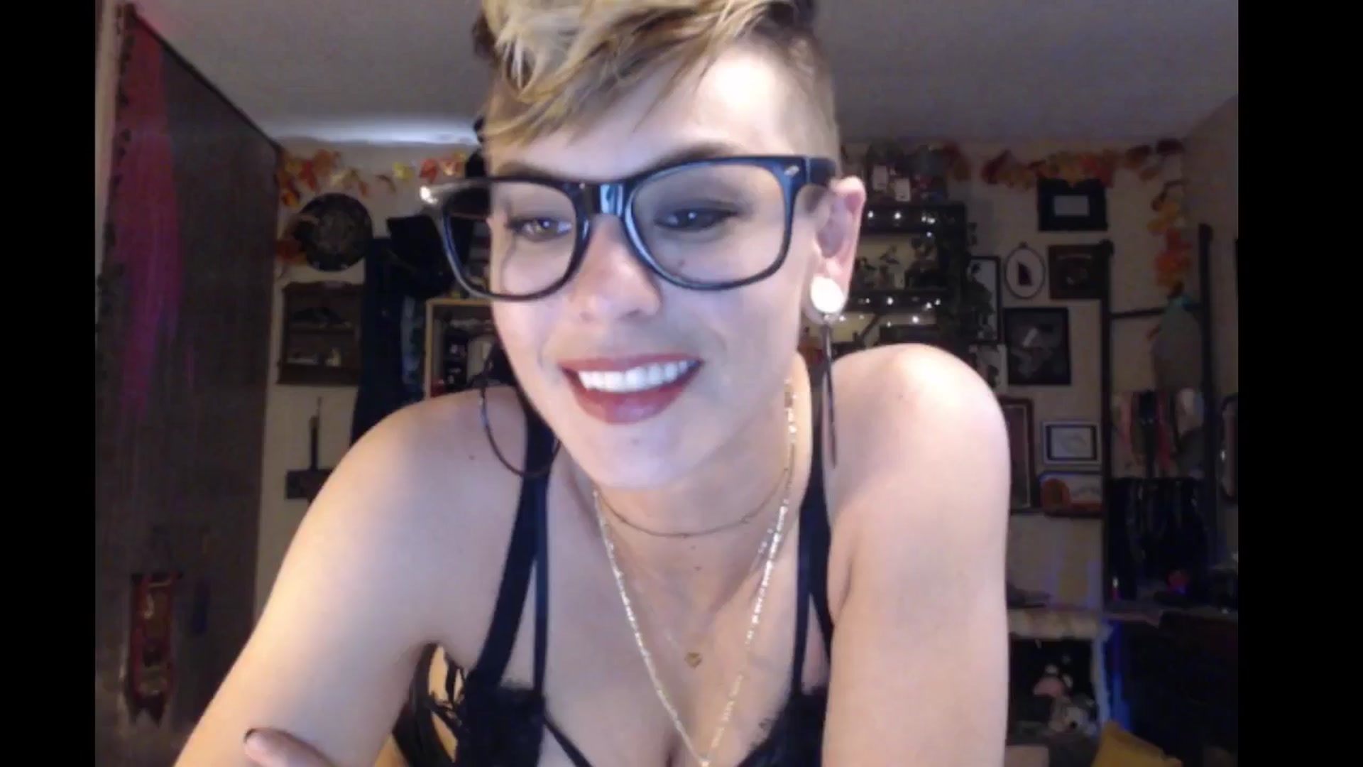 Gallery image thumbnail from Ancored's myfreecams stream on, 08/29/2024, 01:06 image 2 of 20
