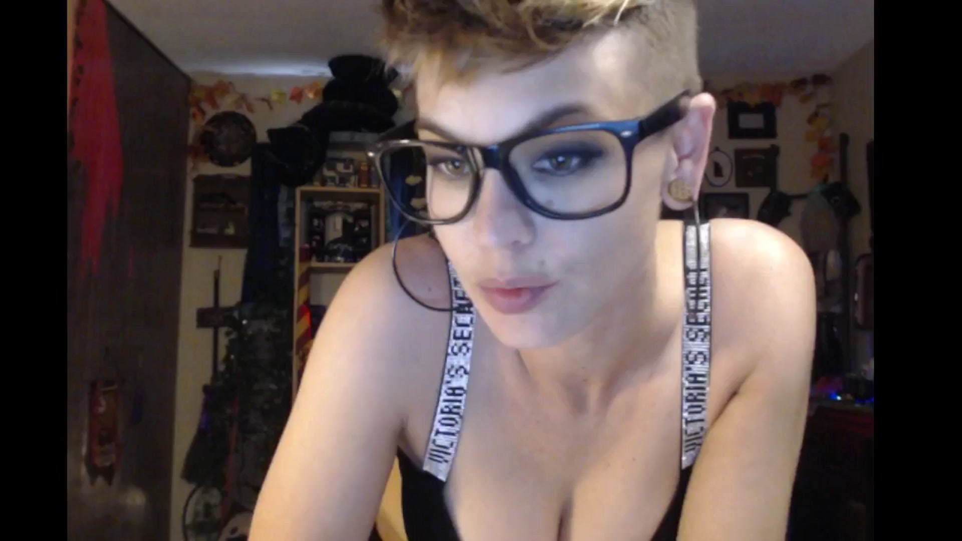Gallery image thumbnail from Ancored's myfreecams stream on, 09/06/2024, 02:05 image 1 of 20