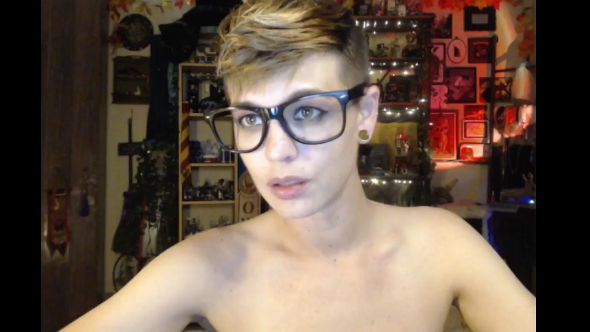 Gallery image thumbnail from Ancored's myfreecams stream on, 09/12/2024, 24:01 image 17 of 20