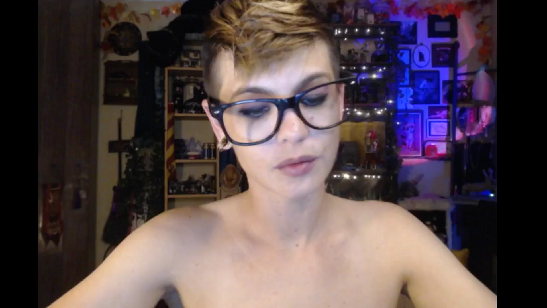 Gallery image thumbnail from Ancored's myfreecams stream on, 09/12/2024, 24:01 image 16 of 20