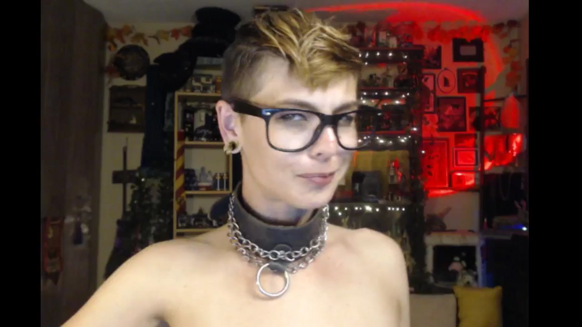 Gallery image thumbnail from Ancored's myfreecams stream on, 09/12/2024, 02:00 image 11 of 20