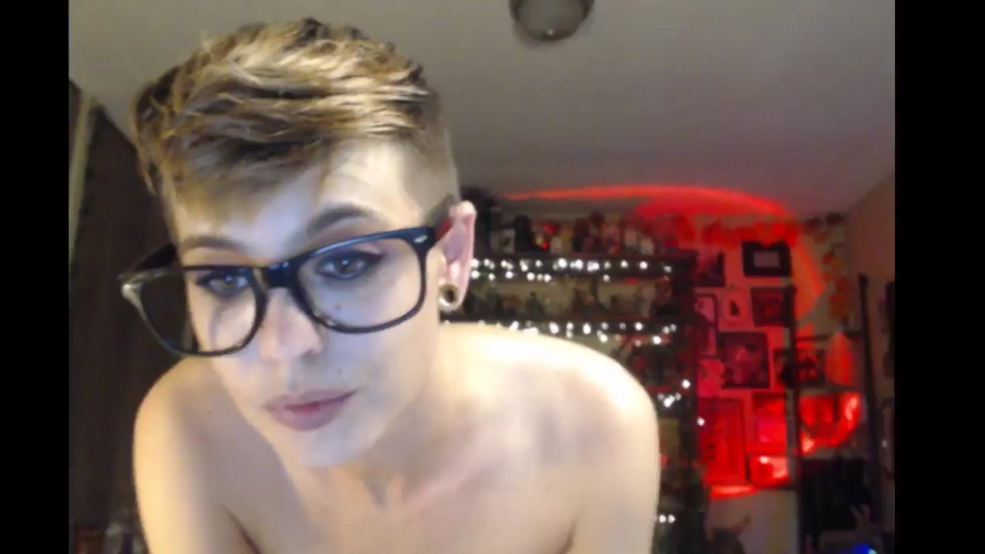 Gallery image thumbnail from Ancored's myfreecams stream on, 09/12/2024, 02:00 image 18 of 20