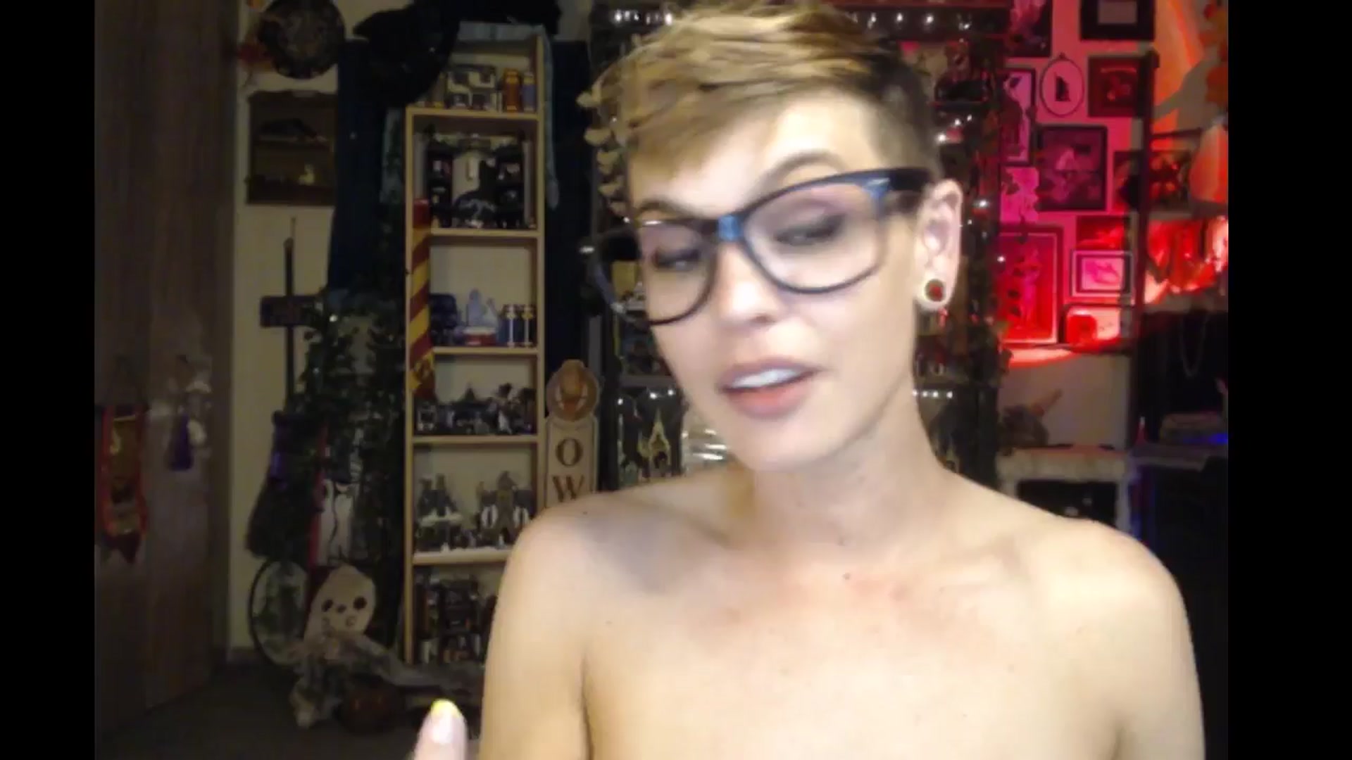 Gallery image thumbnail from Ancored's myfreecams stream on, 09/12/2024, 02:00 image 17 of 20