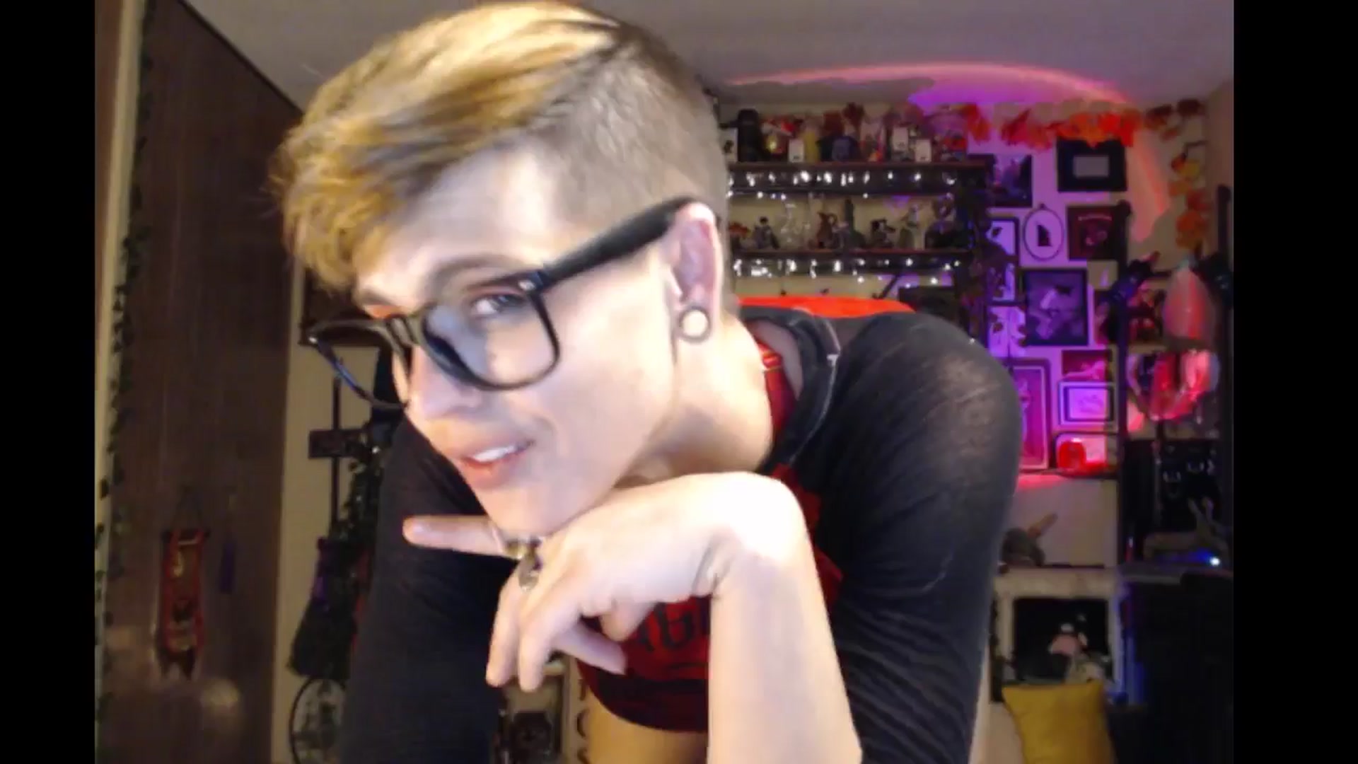 Gallery image thumbnail from Ancored's myfreecams stream on, 09/13/2024, 01:40 image 1 of 20