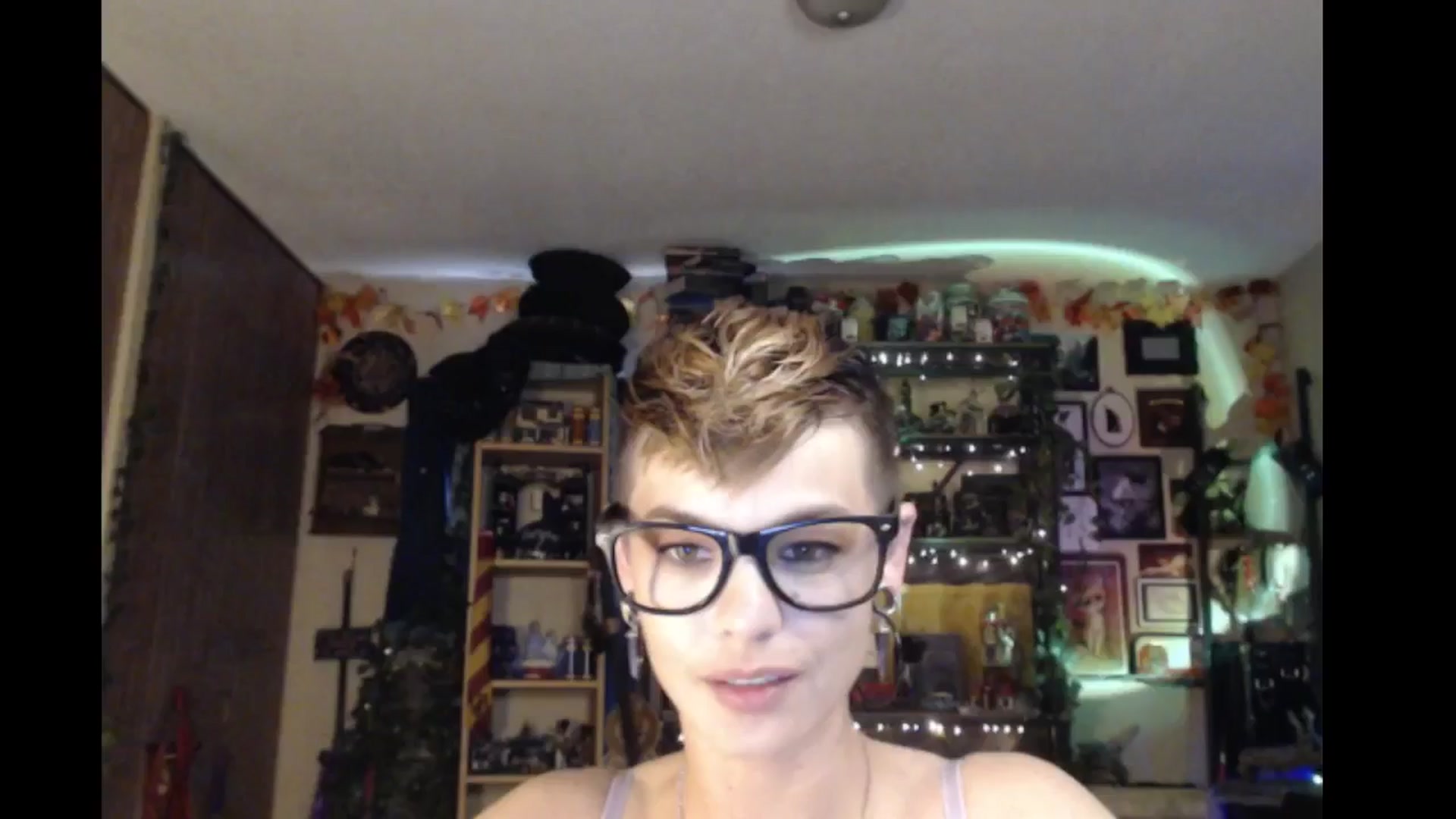 Gallery image thumbnail from Ancored's myfreecams stream on, 09/14/2024, 24:42 image 2 of 20