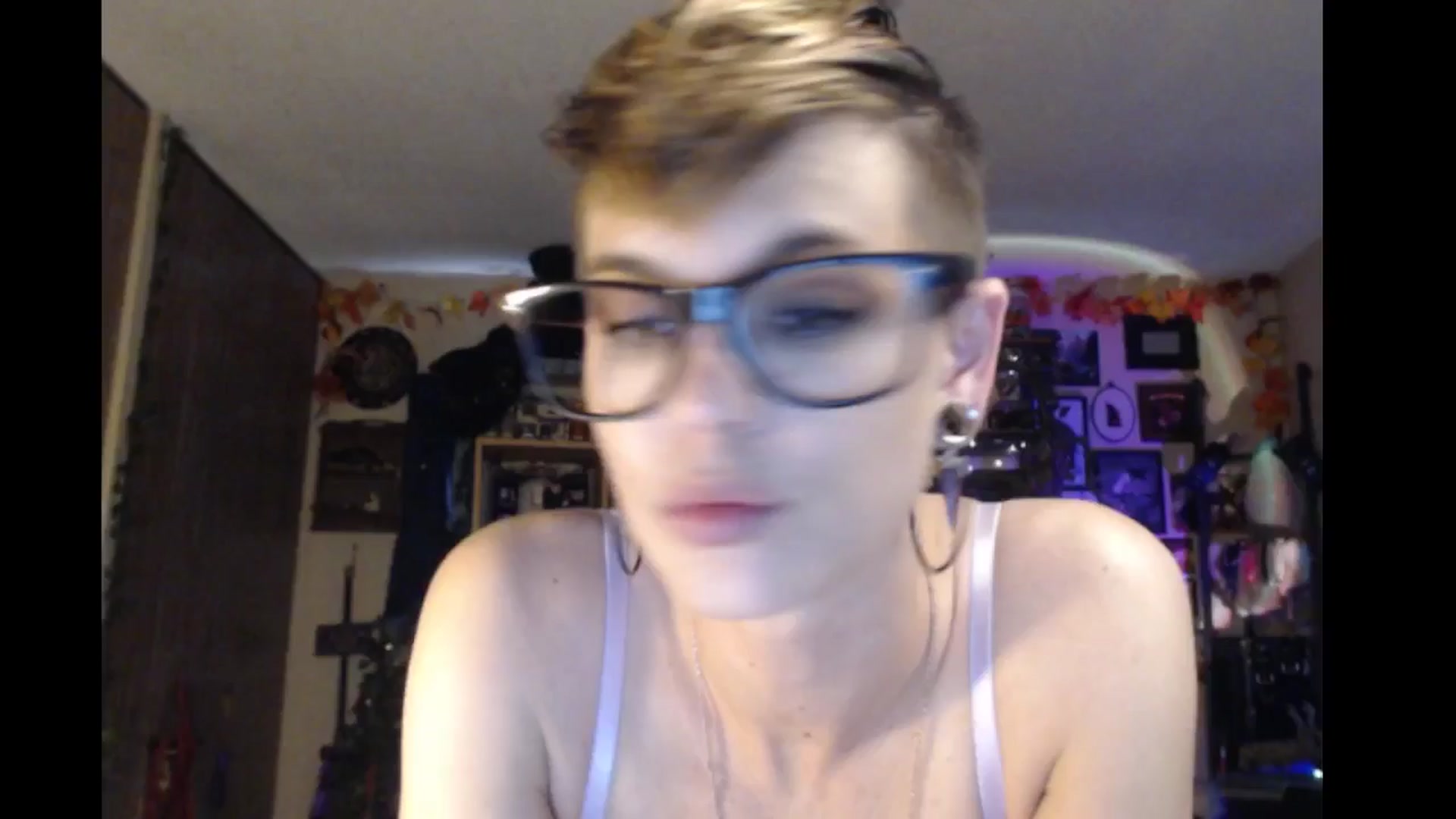 Gallery image thumbnail from Ancored's myfreecams stream on, 09/14/2024, 24:42 image 6 of 20