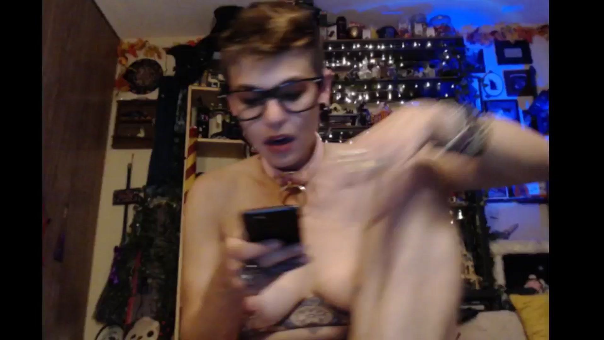 Gallery image thumbnail from Ancored's myfreecams stream on, 09/15/2024, 02:48 image 9 of 20