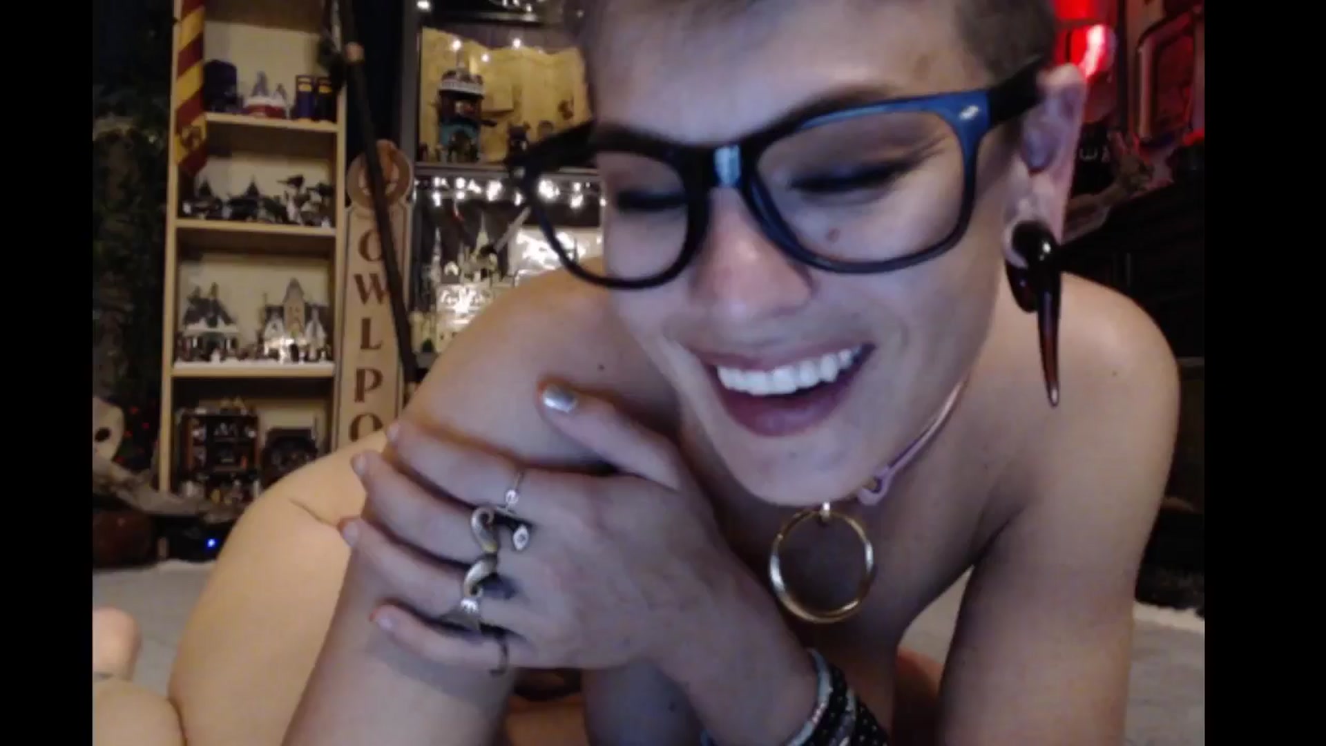 Gallery image thumbnail from Ancored's myfreecams stream on, 09/15/2024, 02:48 image 11 of 20