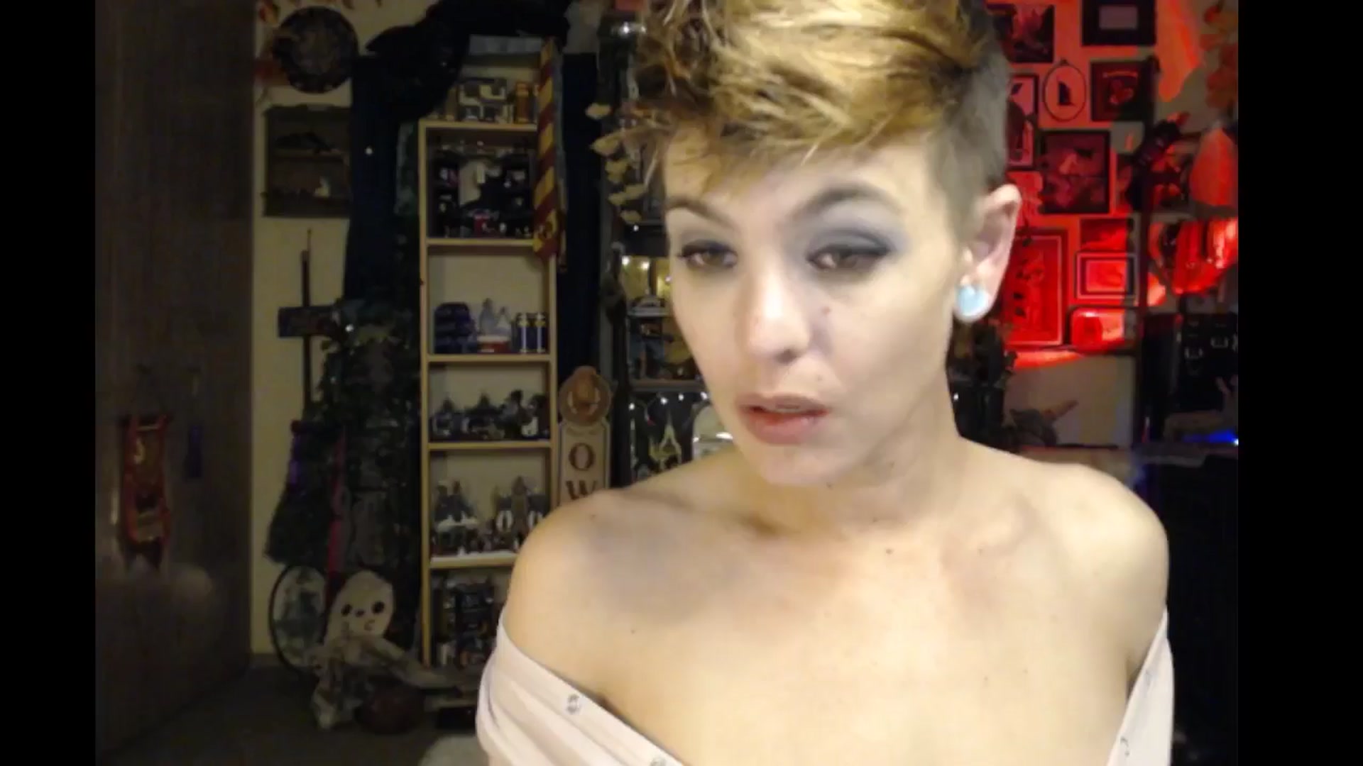 Gallery image thumbnail from Ancored's myfreecams stream on, 09/20/2024, 02:02 image 1 of 20