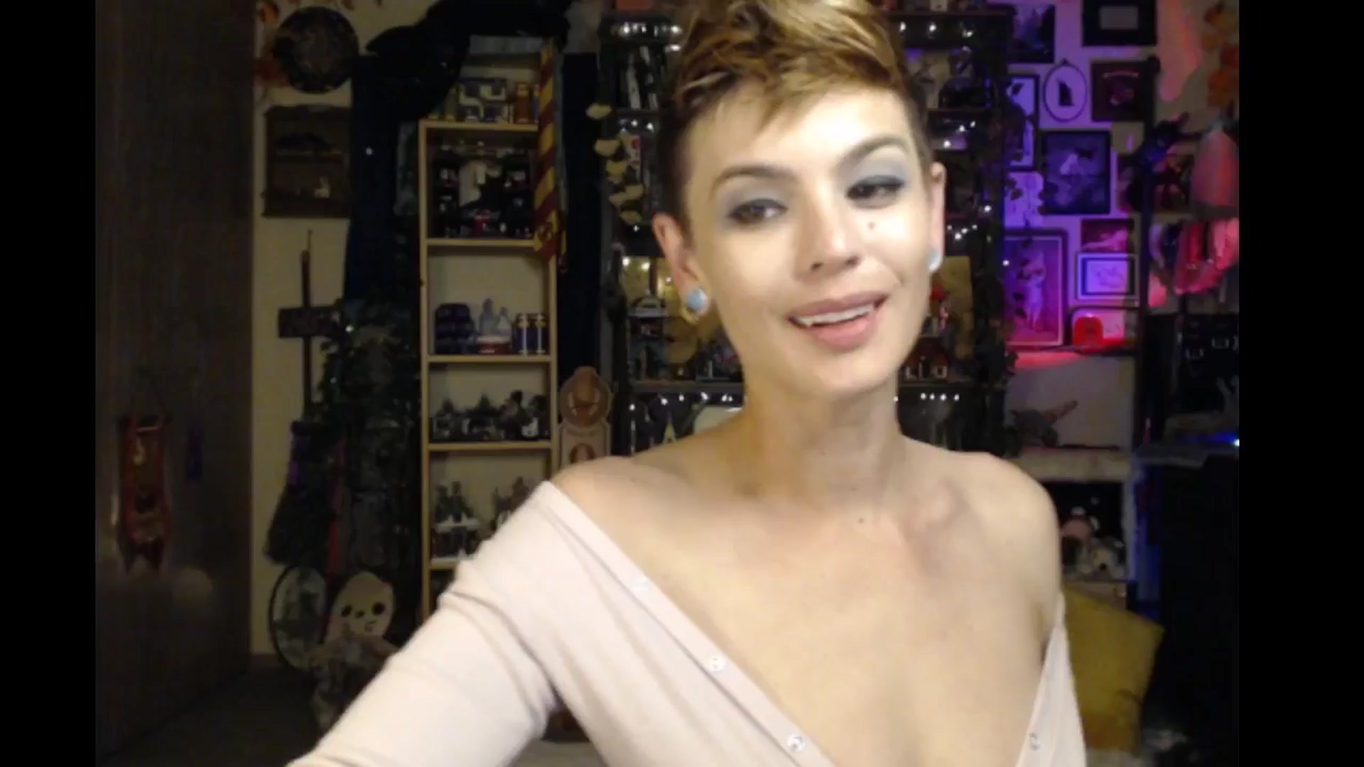 Gallery image thumbnail from Ancored's myfreecams stream on, 09/20/2024, 02:02 image 2 of 20