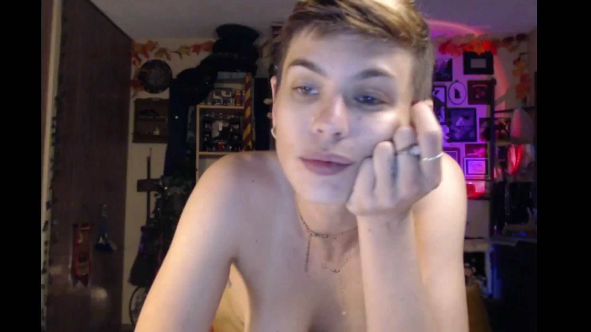 Gallery image thumbnail from Ancored's myfreecams stream on, 09/28/2024, 02:53 image 14 of 20