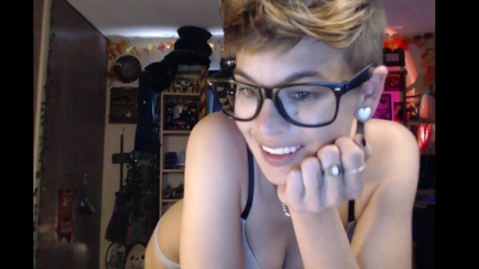 Gallery image thumbnail from Ancored's myfreecams stream on, 09/28/2024, 20:50 image 14 of 20
